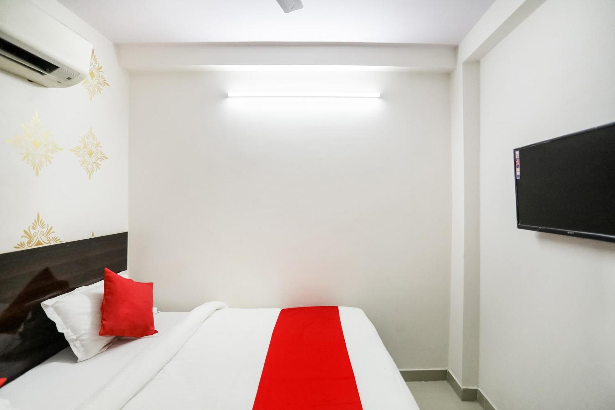 O Park Near New Ashok Nagar Metro Station 3*