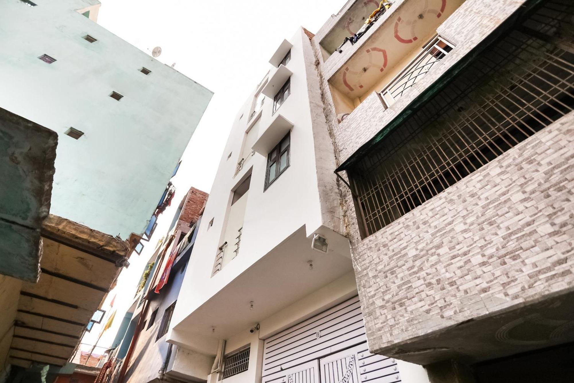 O Park Near New Ashok Nagar Metro Station Hotel 3*