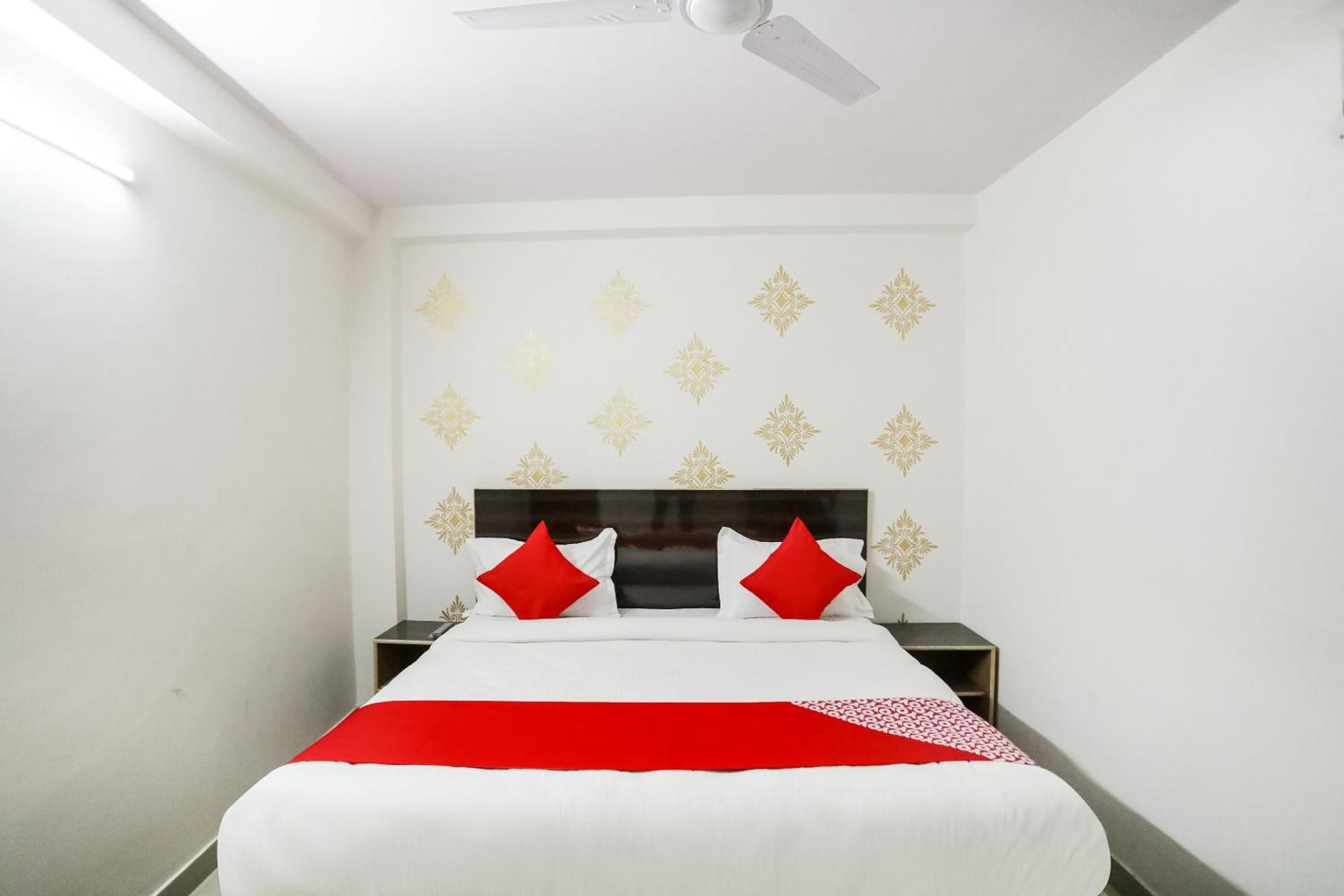 O Park Near New Ashok Nagar Metro Station 3* New Delhi