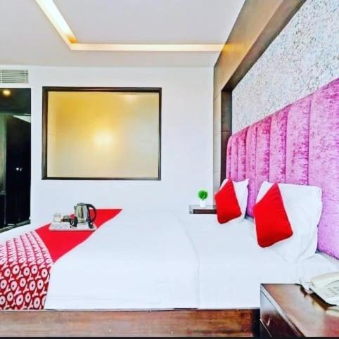 Hotel The Platform Near Us Embassy Chanakyapuri Delhi