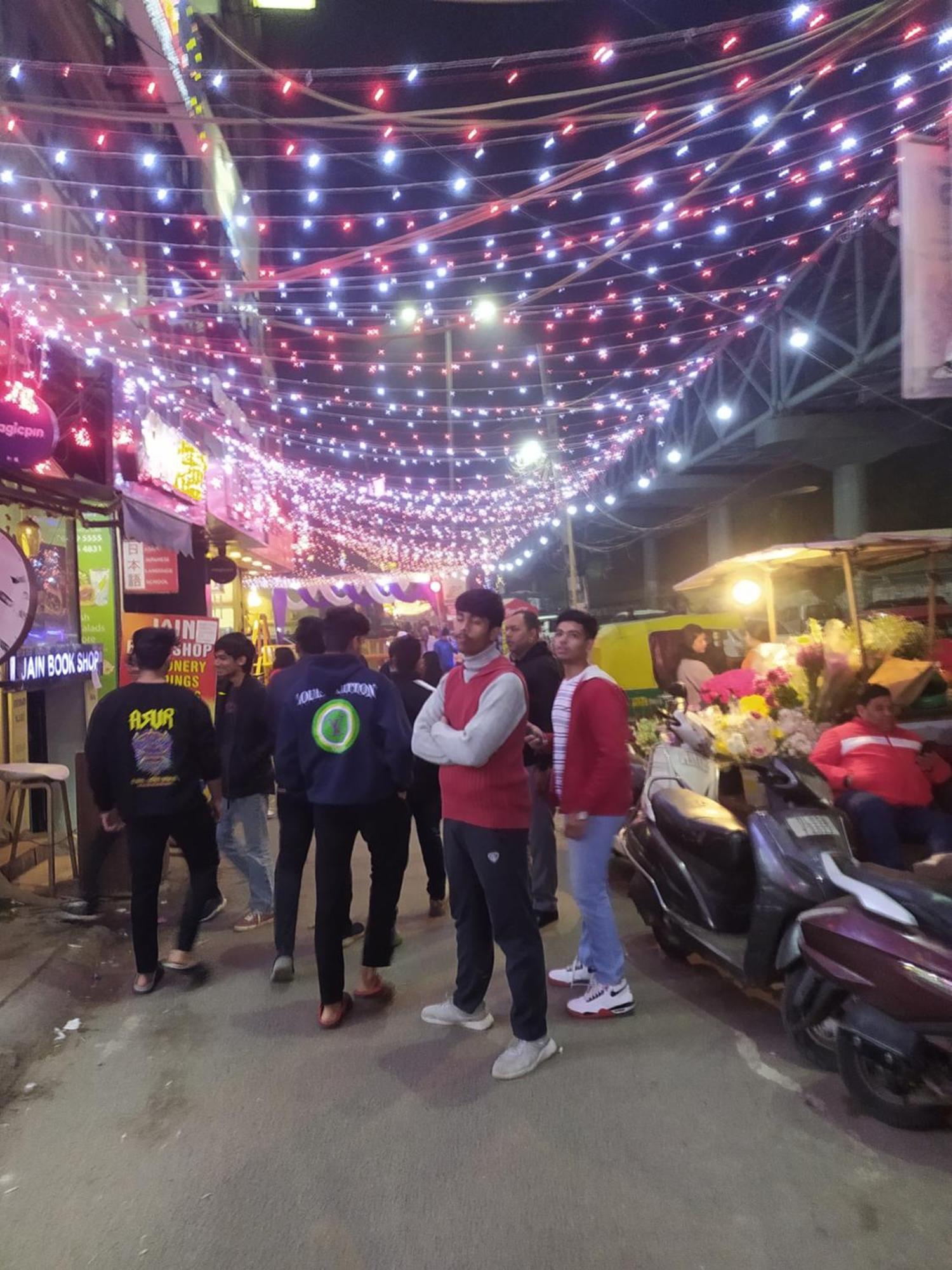The Platform Near Us Embassy Chanakyapuri Delhi Nova Deli