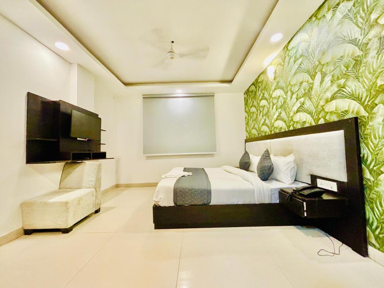 Hotel Airport Grand Olive 4*