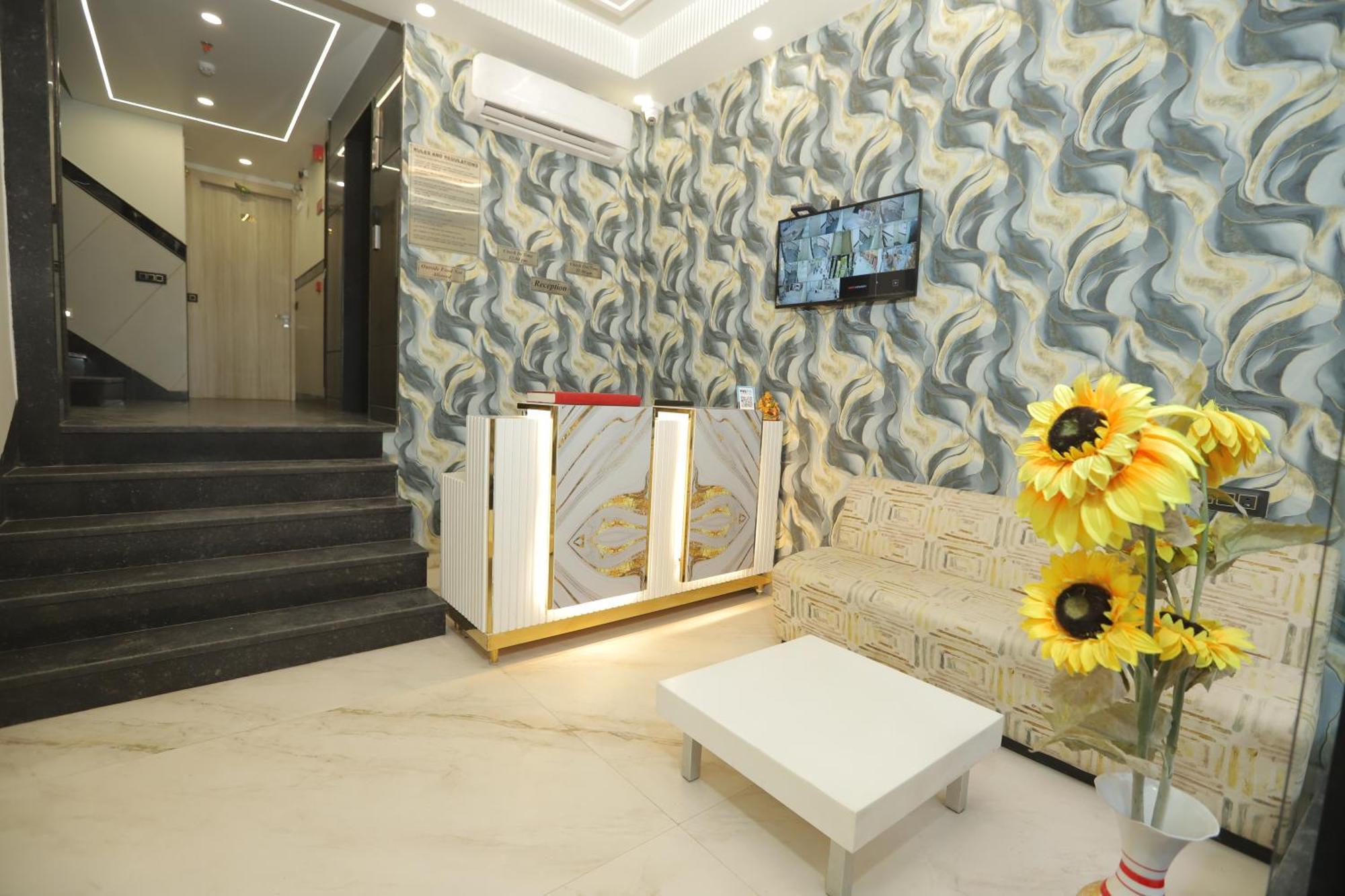 Zed - Near Delhi Airport Hotel 3*