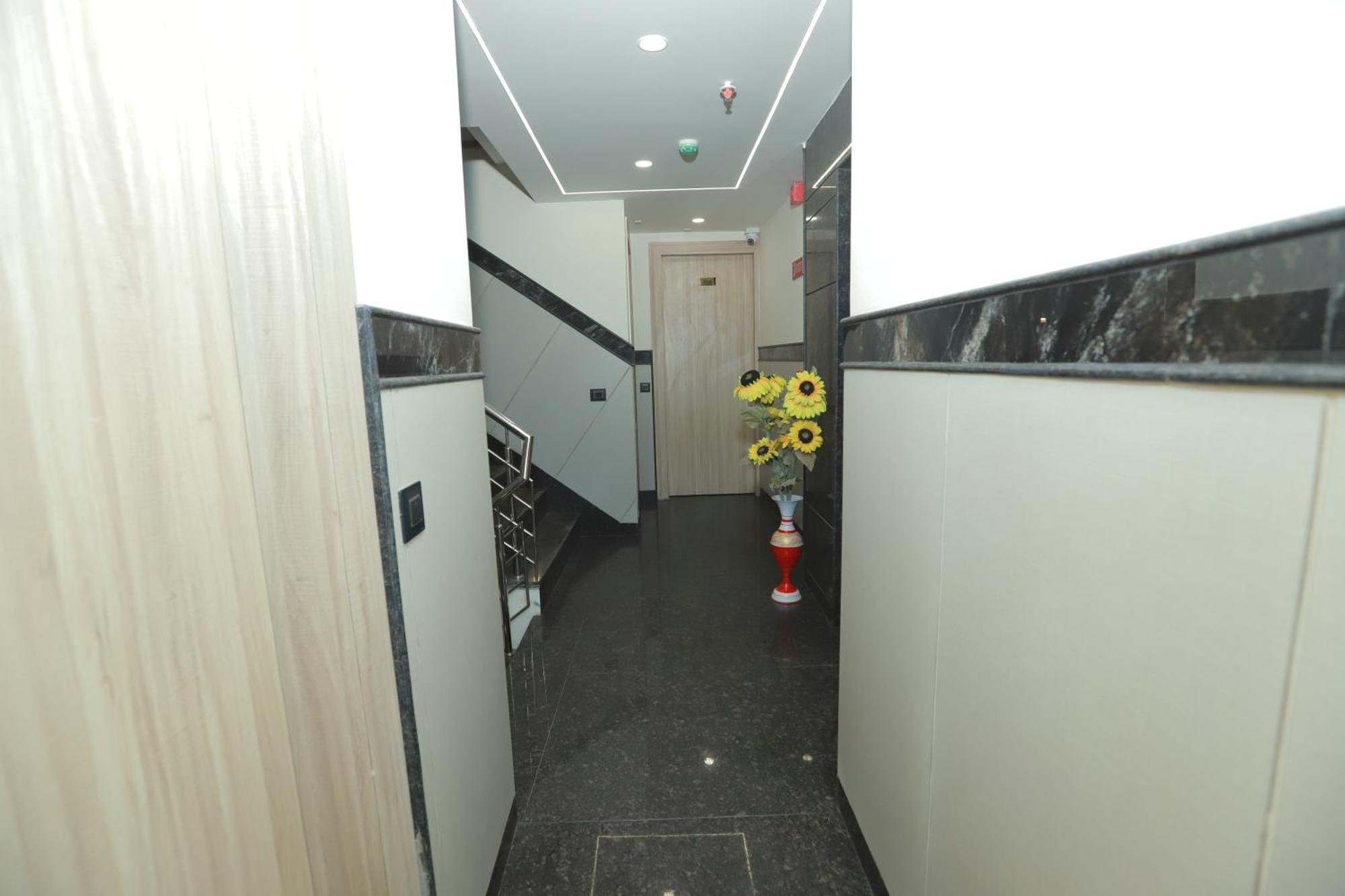 Zed - Near Delhi Airport Hotel New Delhi