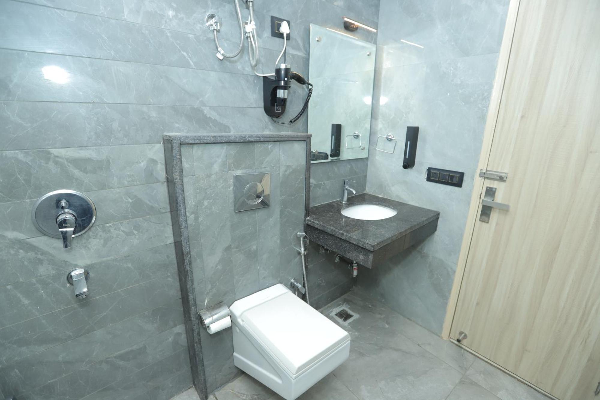 Zed - Near Delhi Airport 3* New Delhi