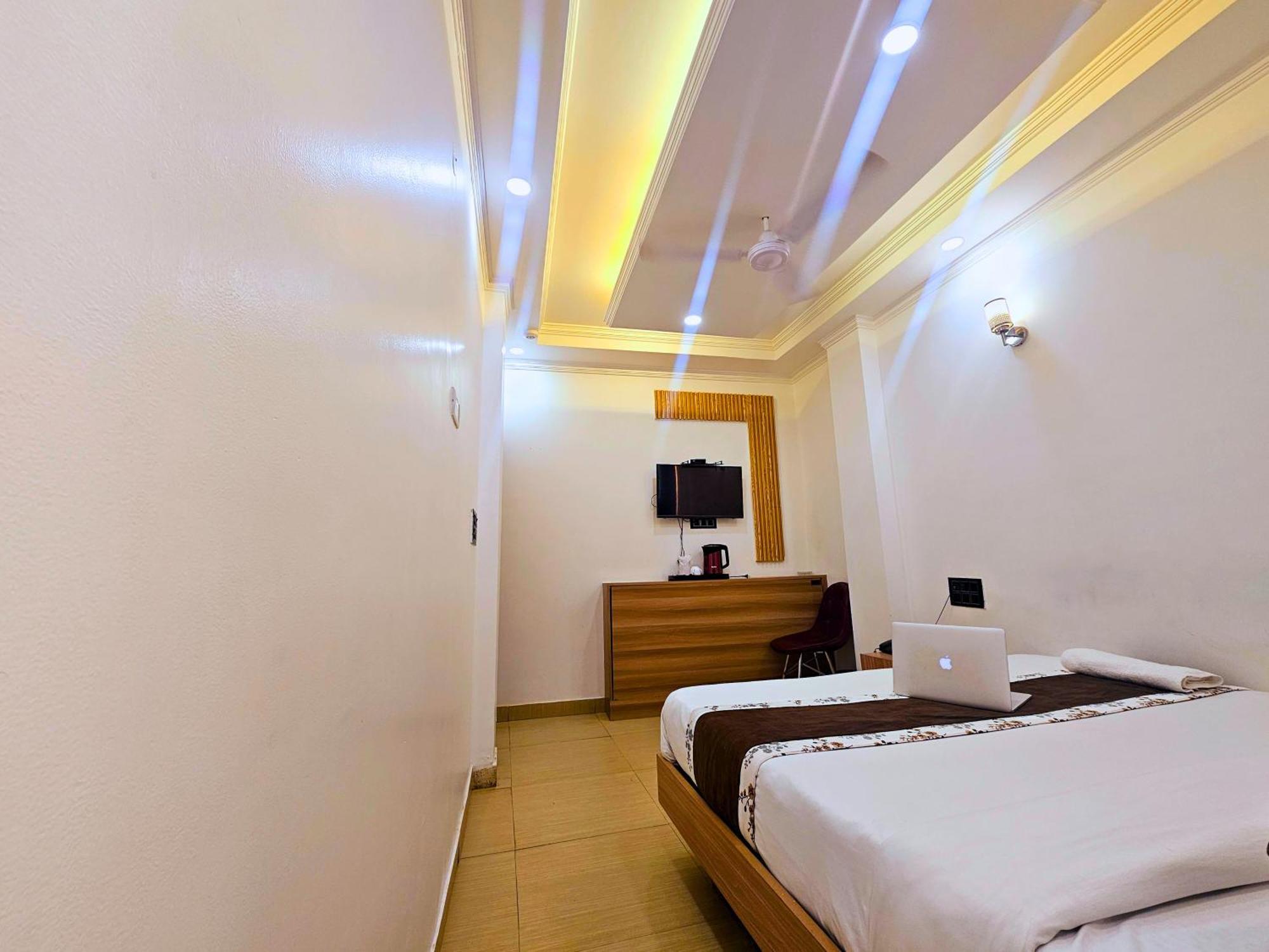 Bala Ji International Pure Veg 3* New Delhi