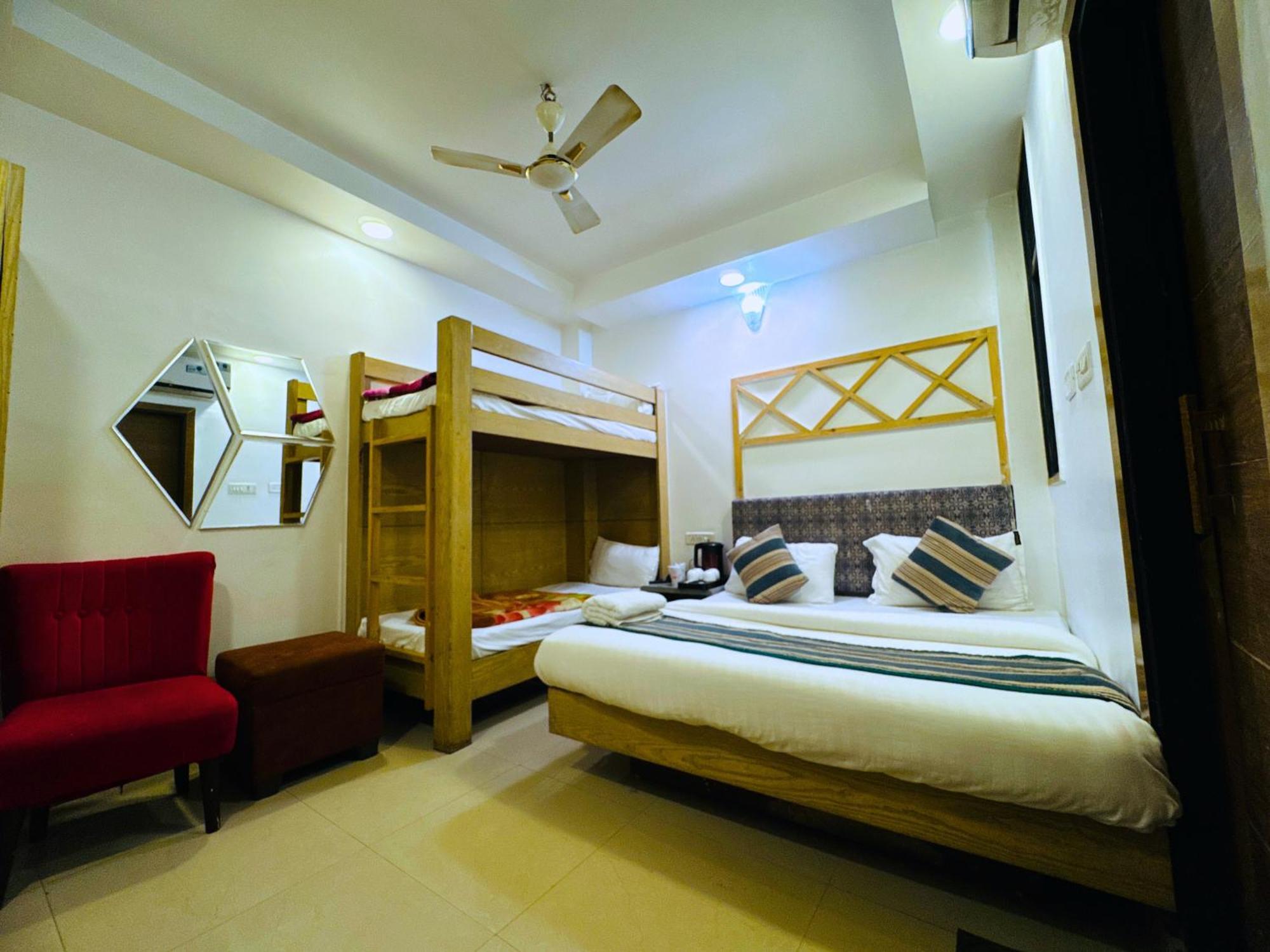 Bala Ji International Pure Veg Hotel 3*