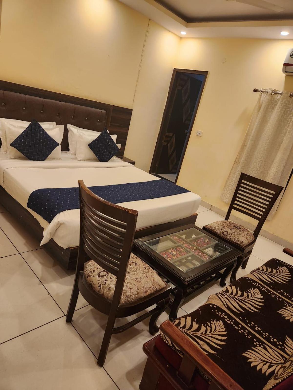 Hotel Lite Plaza 4*