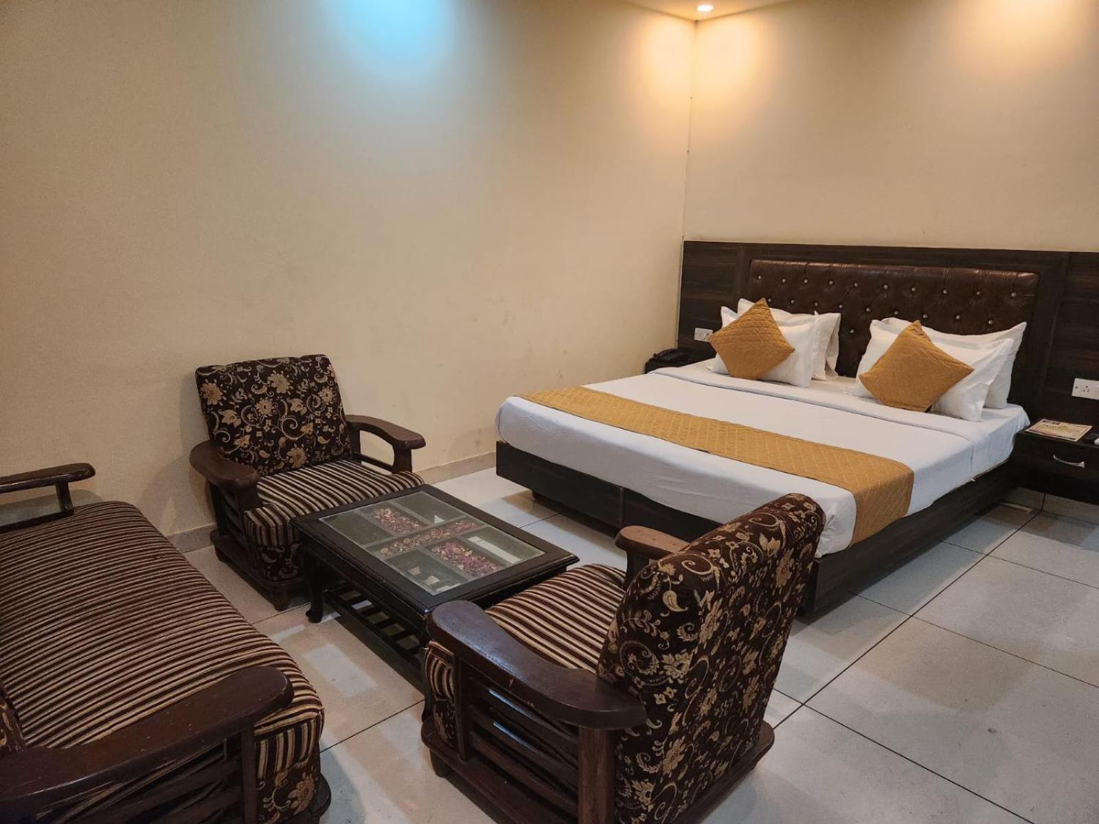 Lite Plaza Hotel New Delhi