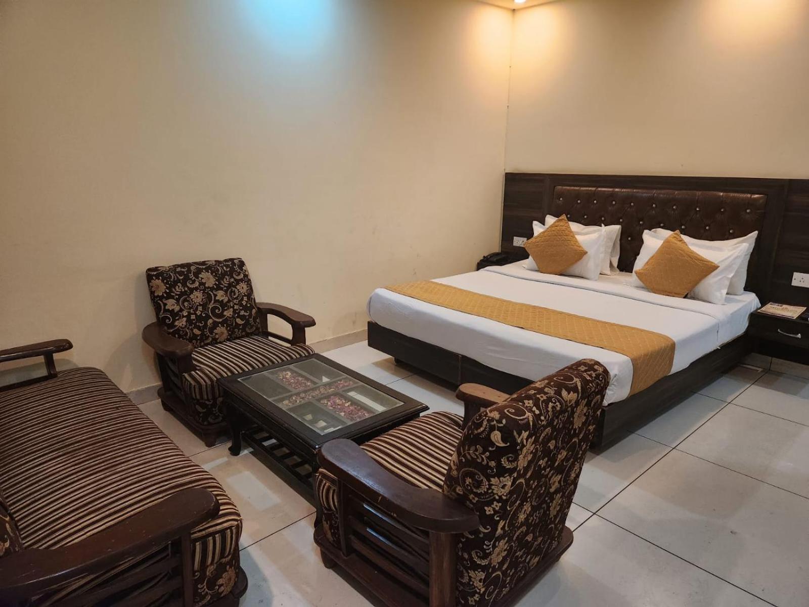 Lite Plaza Hotel
