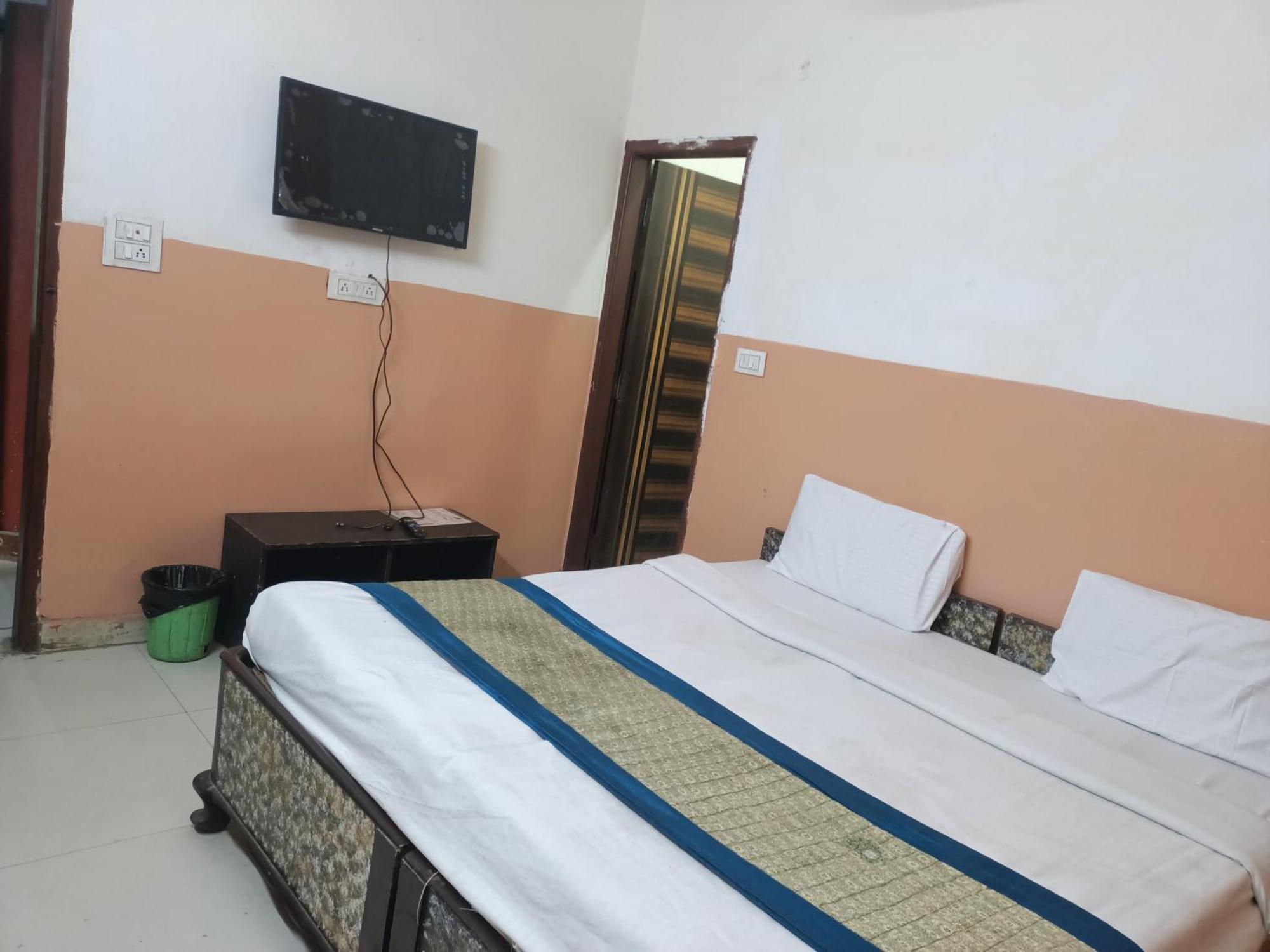 Royal India - Vijay Enclave Hotel New Delhi