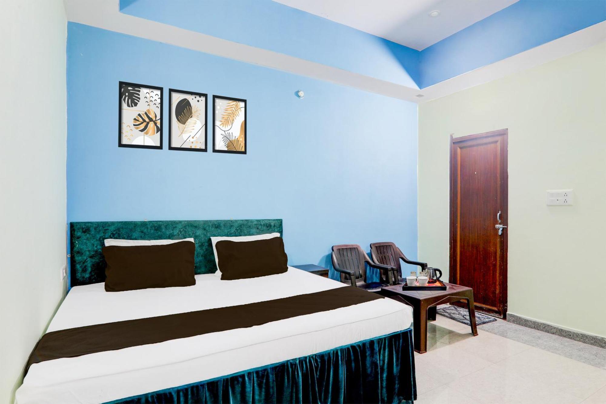 Super Townhouse Gujranwala Town Near Model Town Metro Station Hotel *