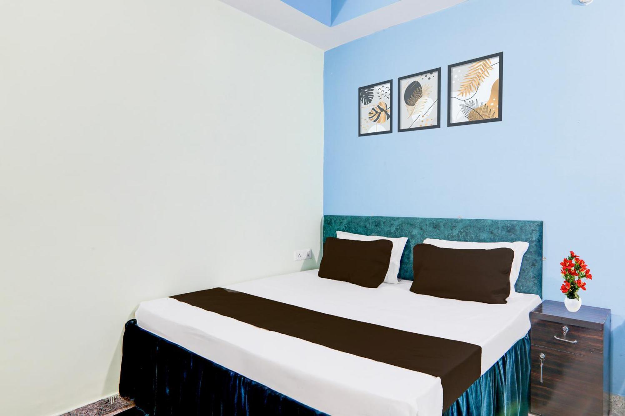Super Townhouse Gujranwala Town Near Model Town Metro Station *