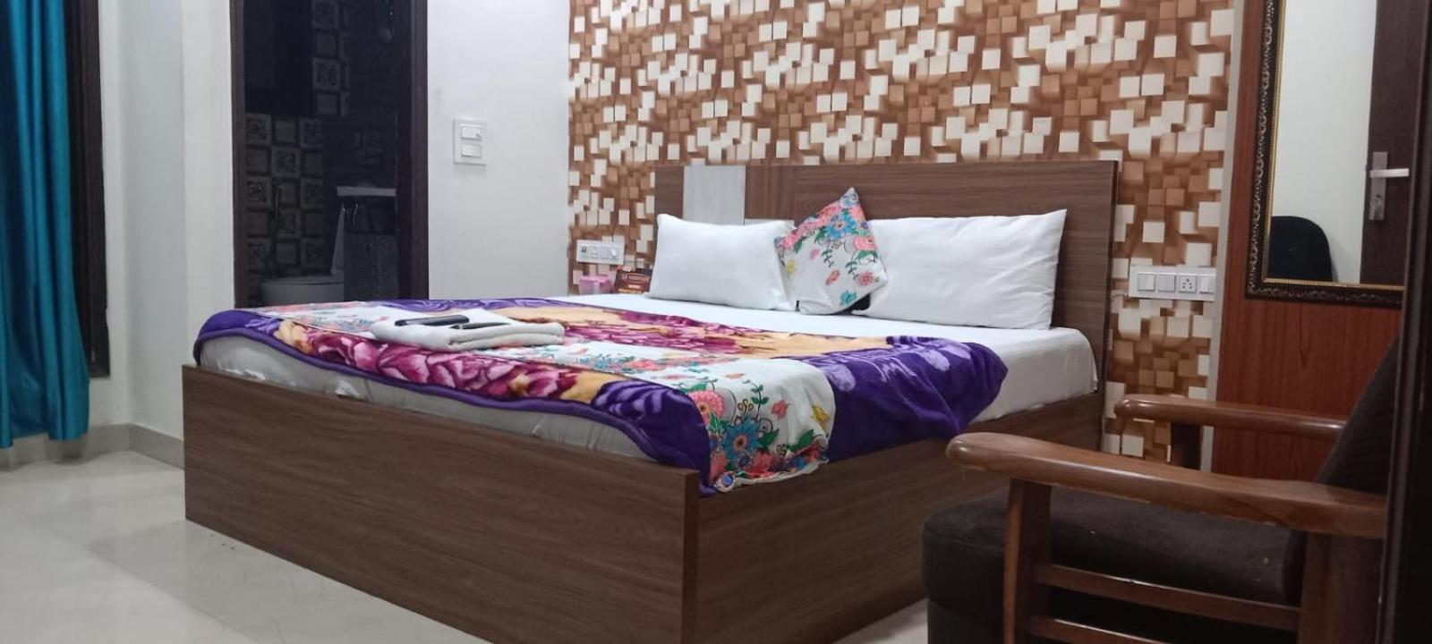 Shri Hotel 3*