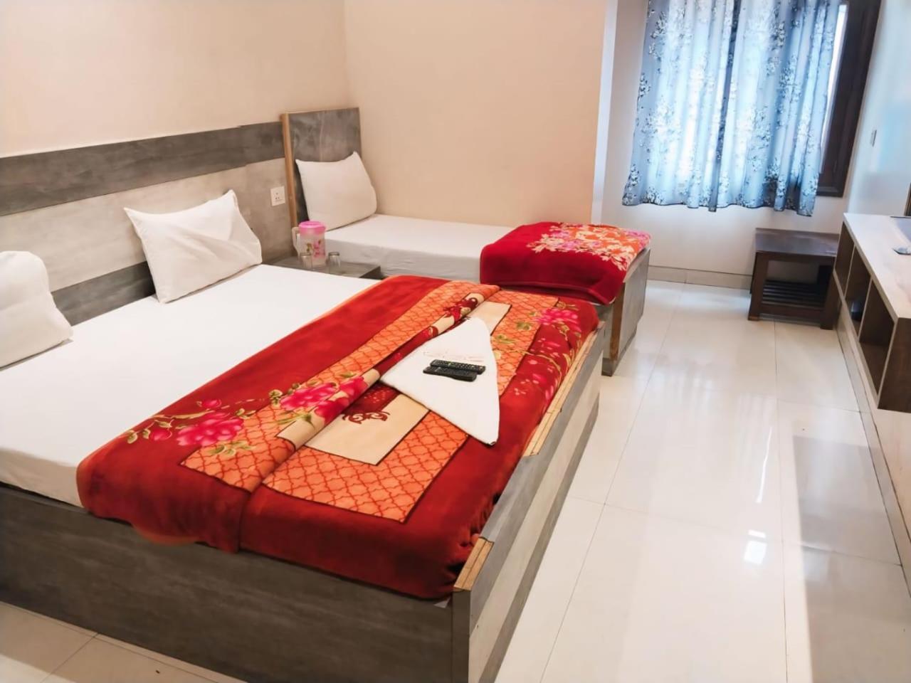 Hotel Lee Hotal
