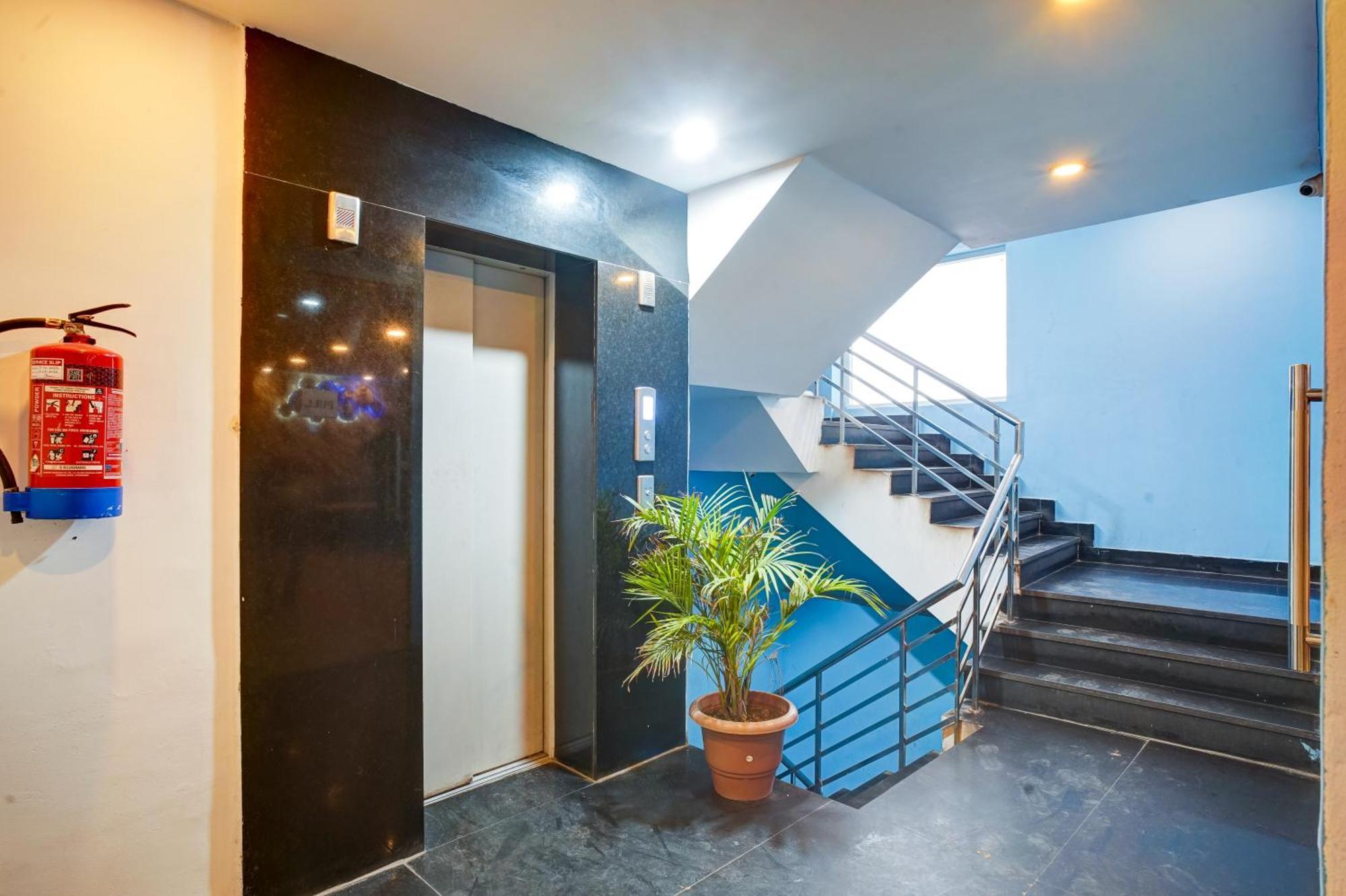 Aerostar Grand Near Yashobhoomi, Dwarka Hotel