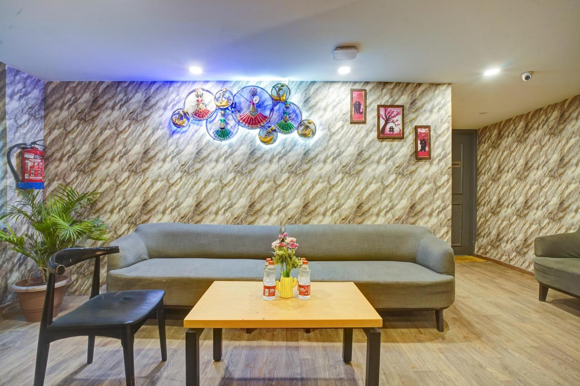 Hotel Aerostar Grand Near Yashobhoomi, Dwarka 3*