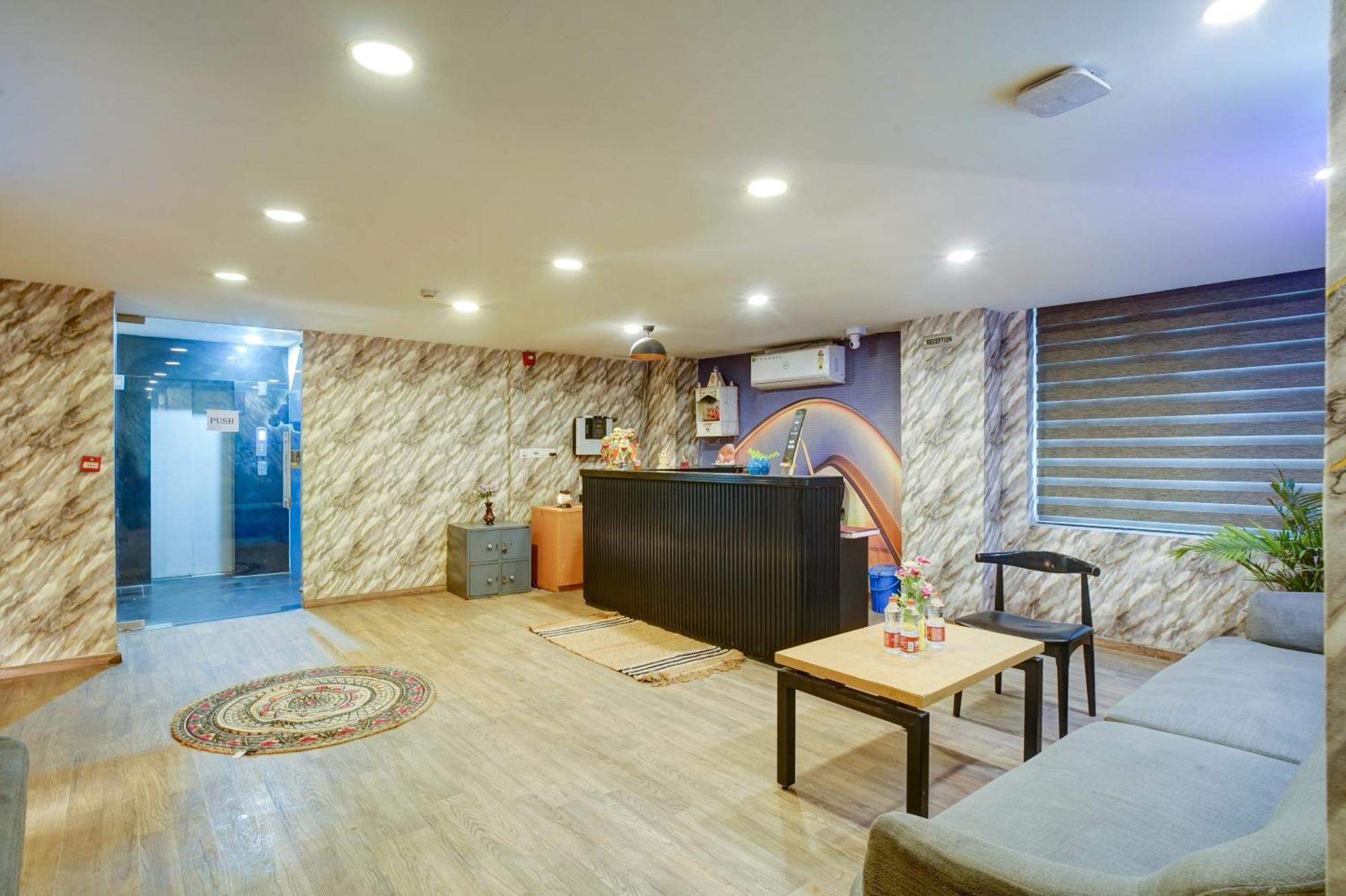 Aerostar Grand Near Yashobhoomi, Dwarka Hotel Nova Deli