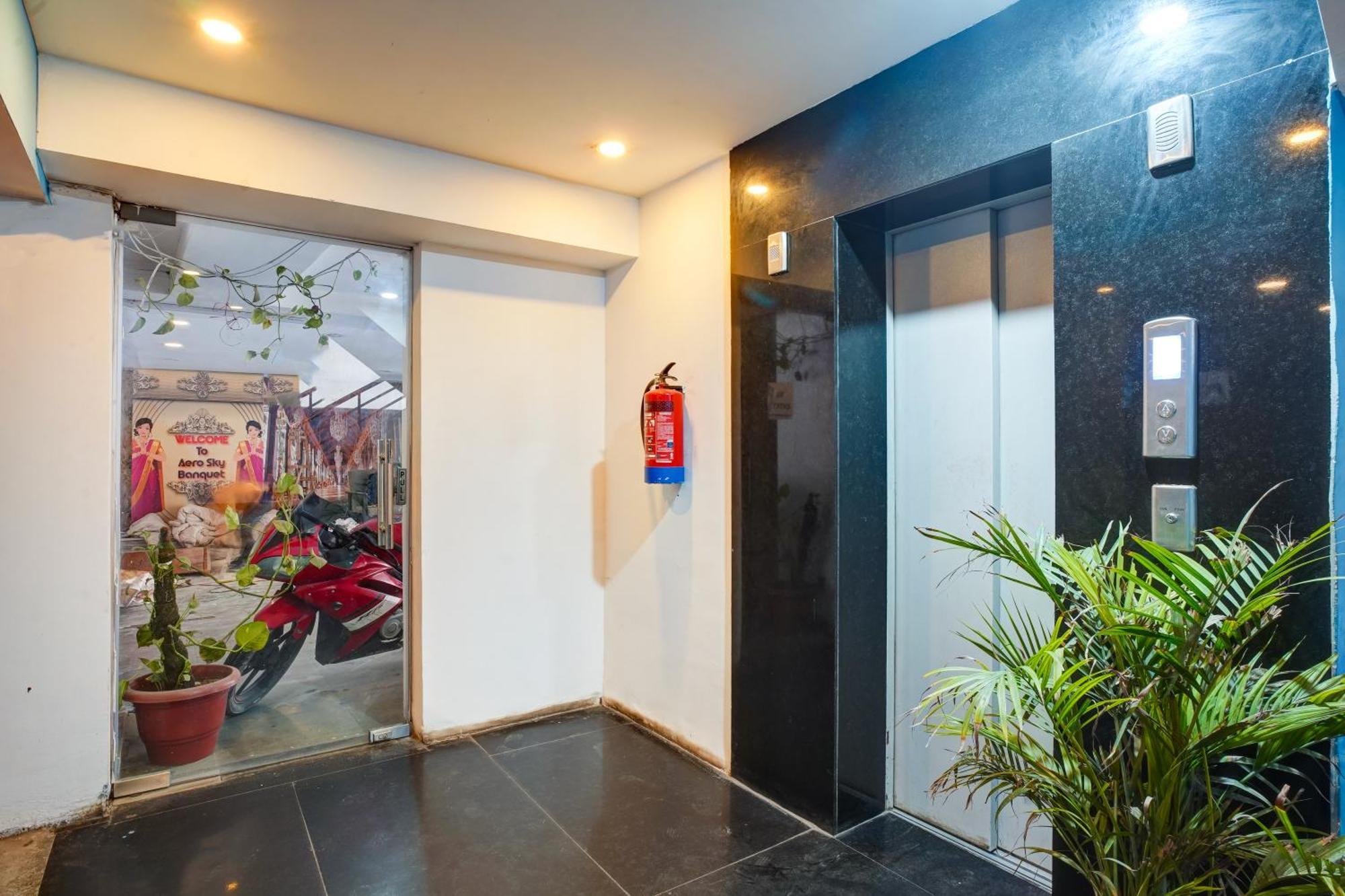 Aerostar Grand Near Yashobhoomi, Dwarka 3* Nova Deli
