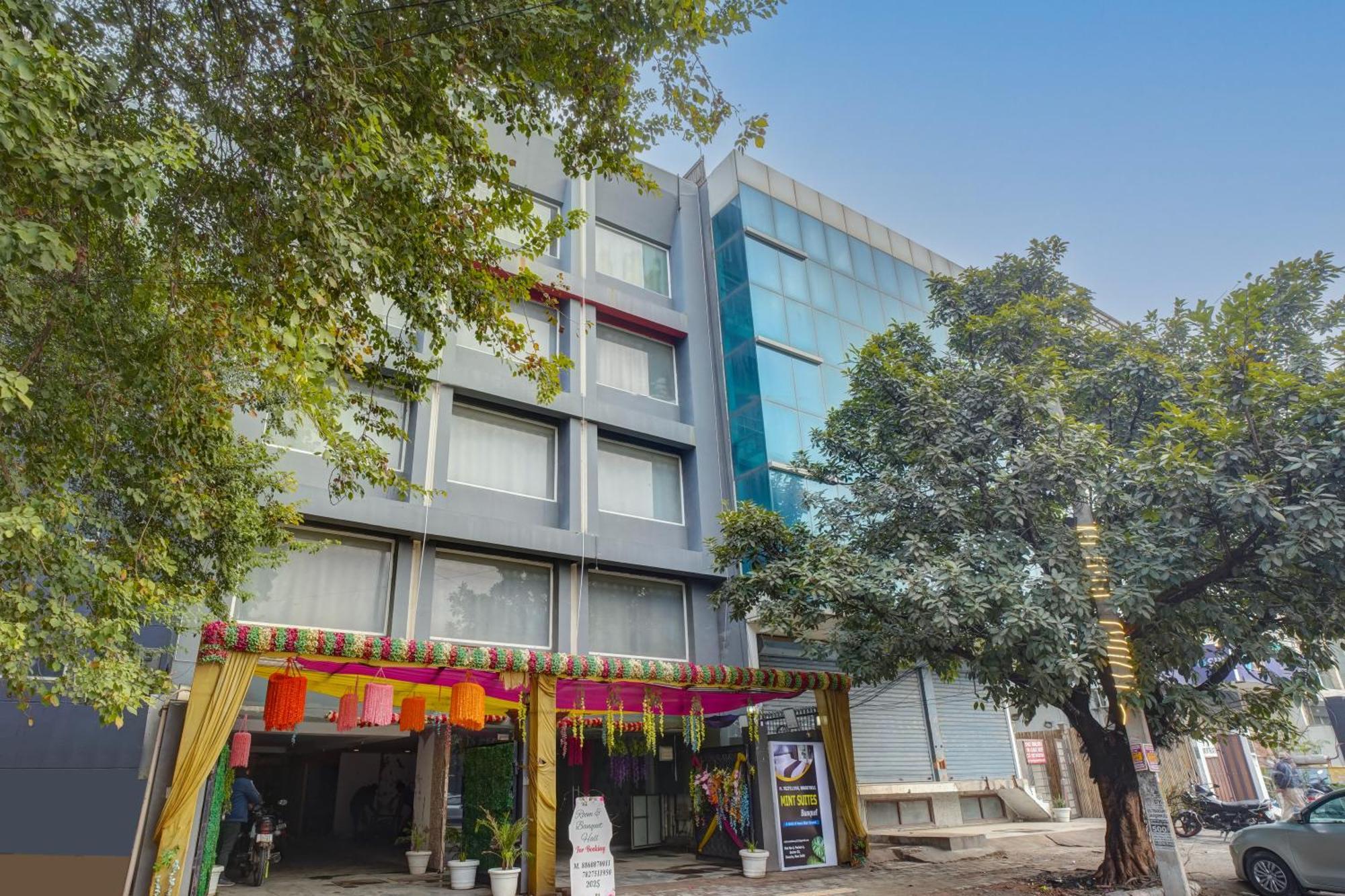 Hotel Aerostar Grand Near Yashobhoomi, Dwarka