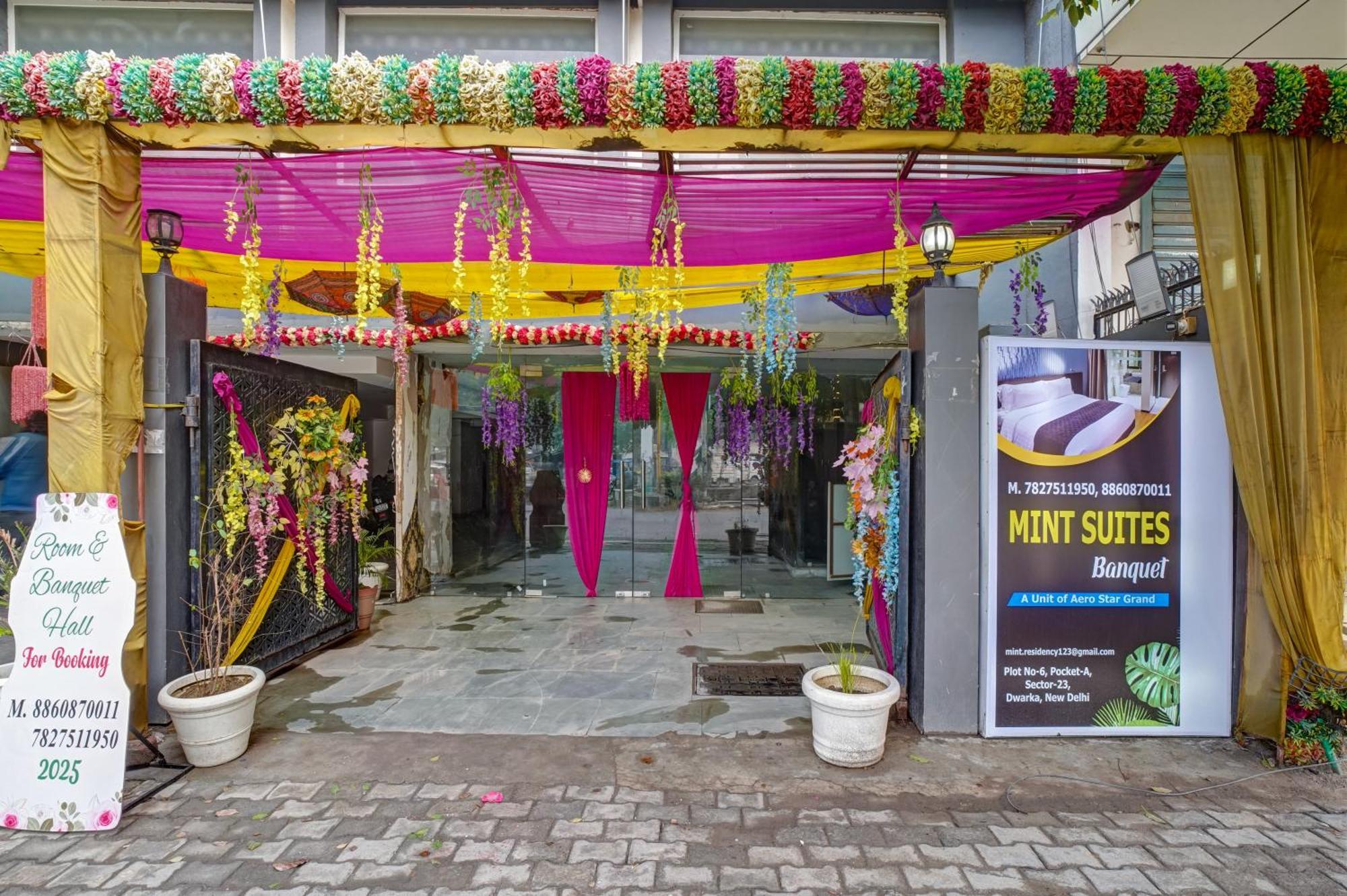 Aerostar Grand Near Yashobhoomi, Dwarka 3* Nova Deli