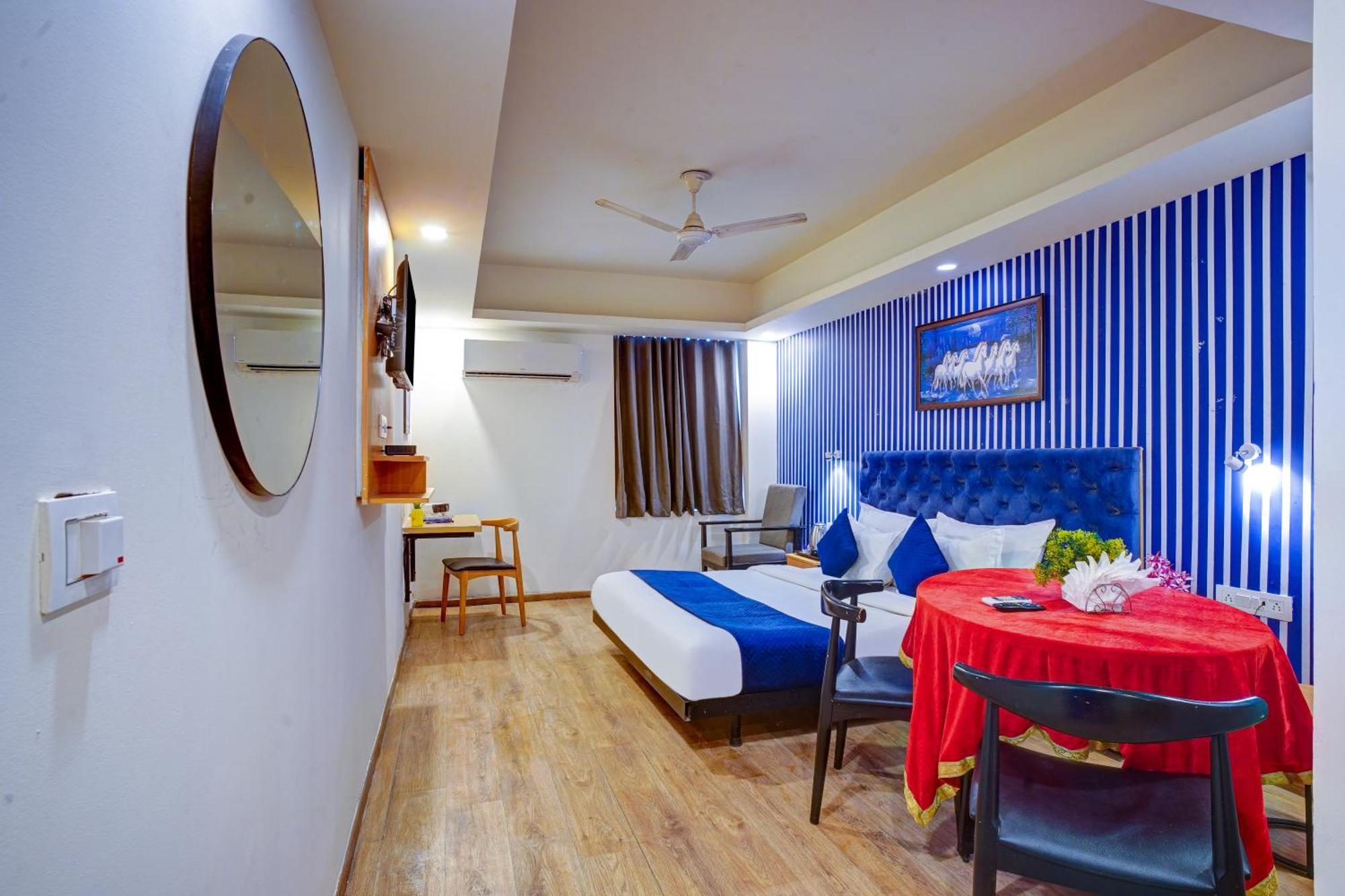 Aerostar Grand Near Yashobhoomi, Dwarka Hotel 3*