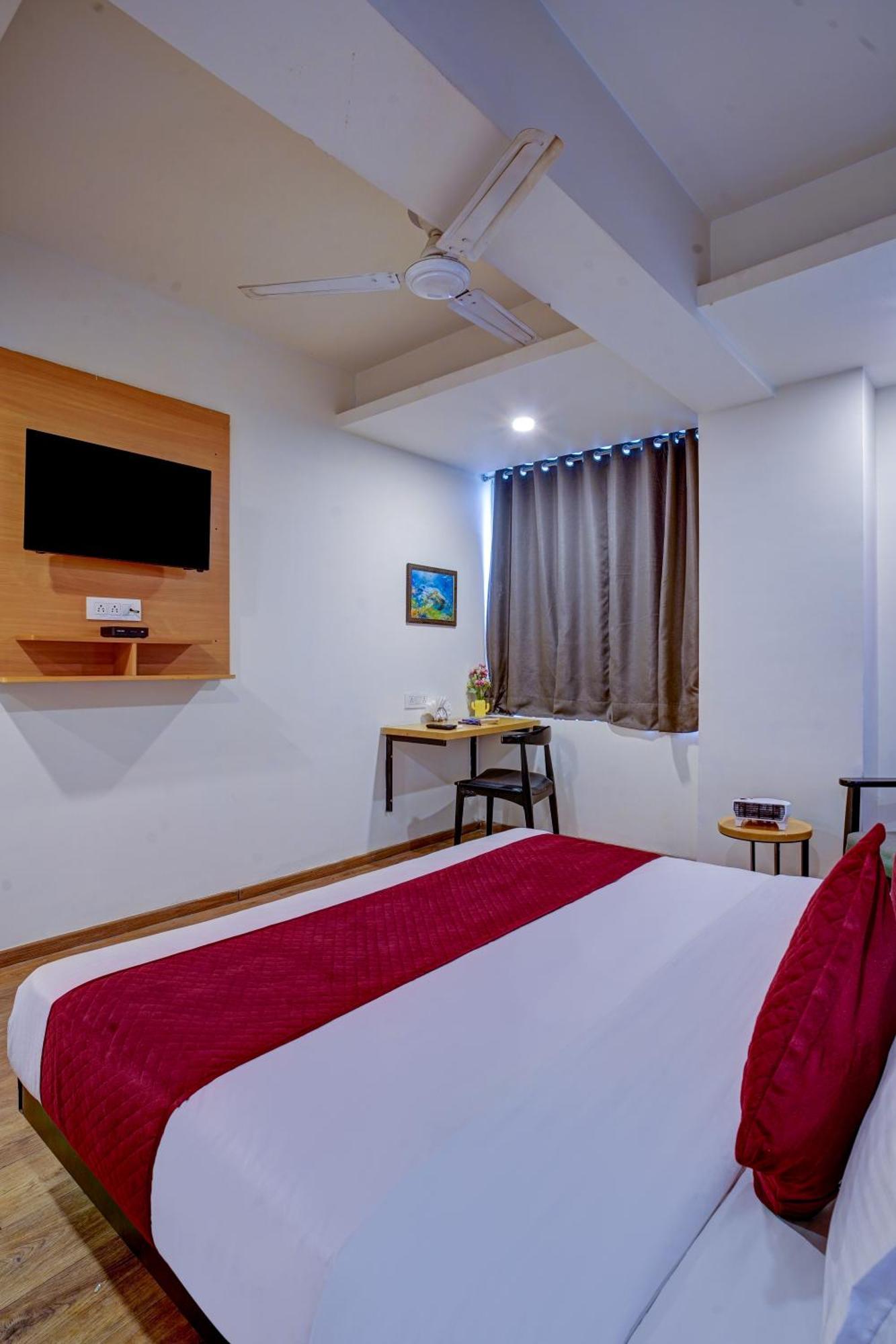 Hotel Aerostar Grand Near Yashobhoomi, Dwarka Nova Deli