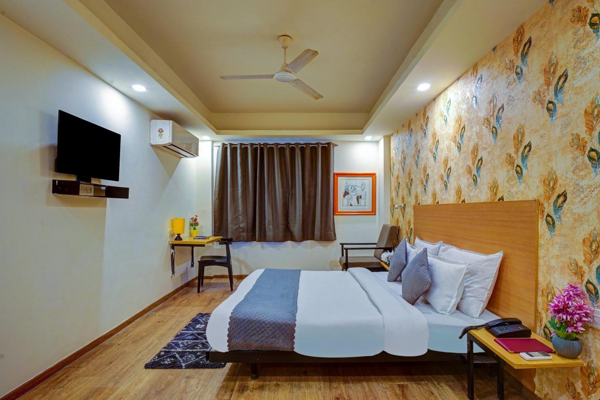 Hotel Aerostar Grand Near Yashobhoomi, Dwarka Nova Deli