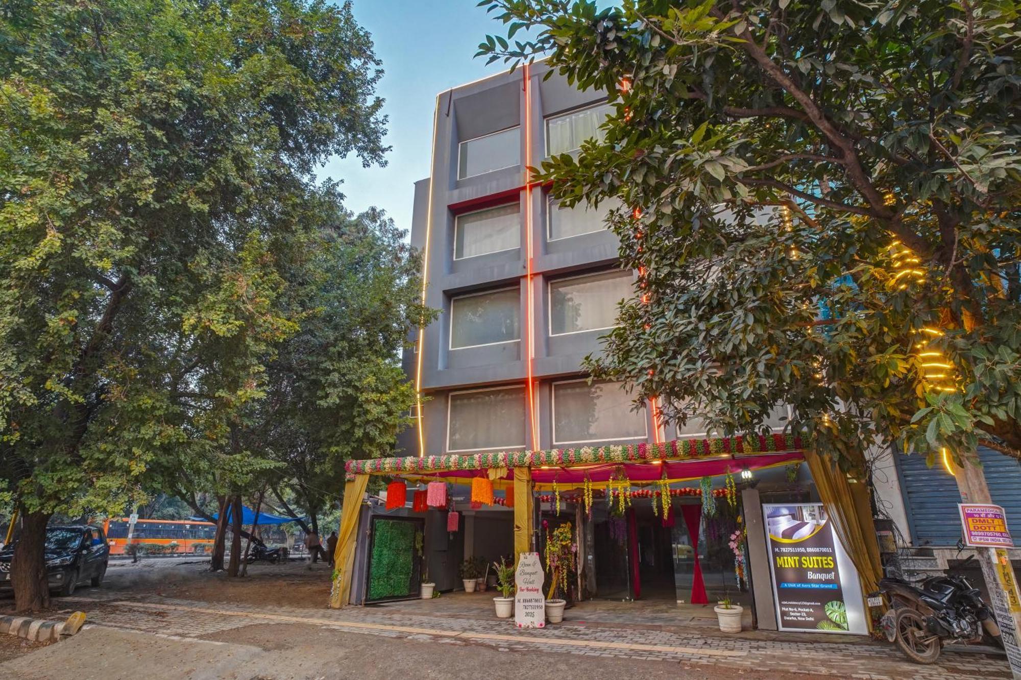 Aerostar Grand Near Yashobhoomi, Dwarka Hotel Nova Deli