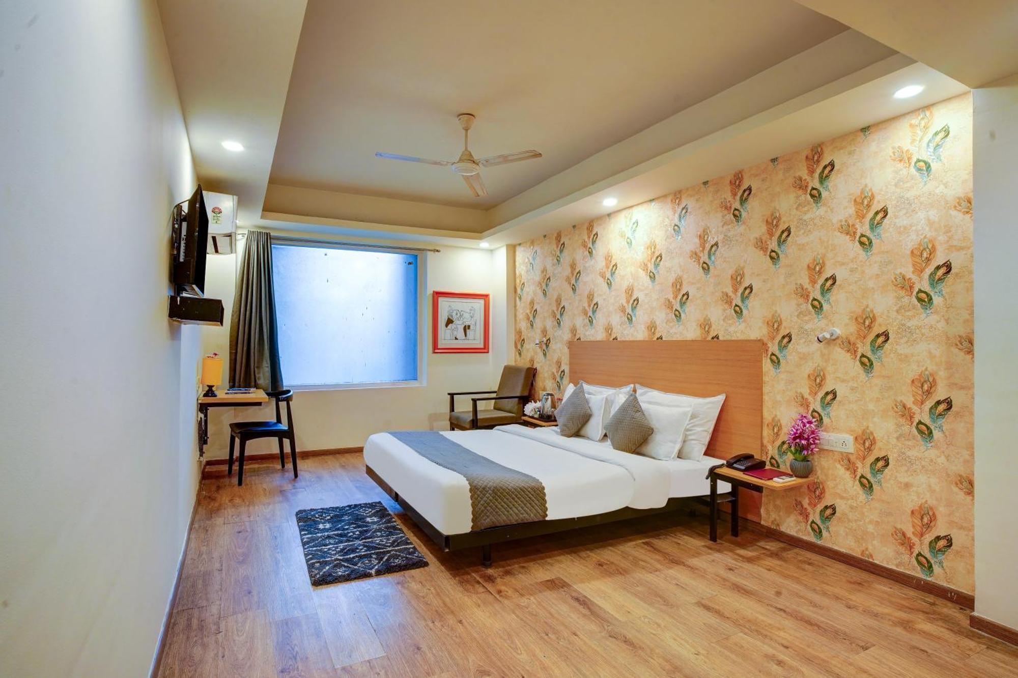 Hotel Aerostar Grand Near Yashobhoomi, Dwarka Nova Deli