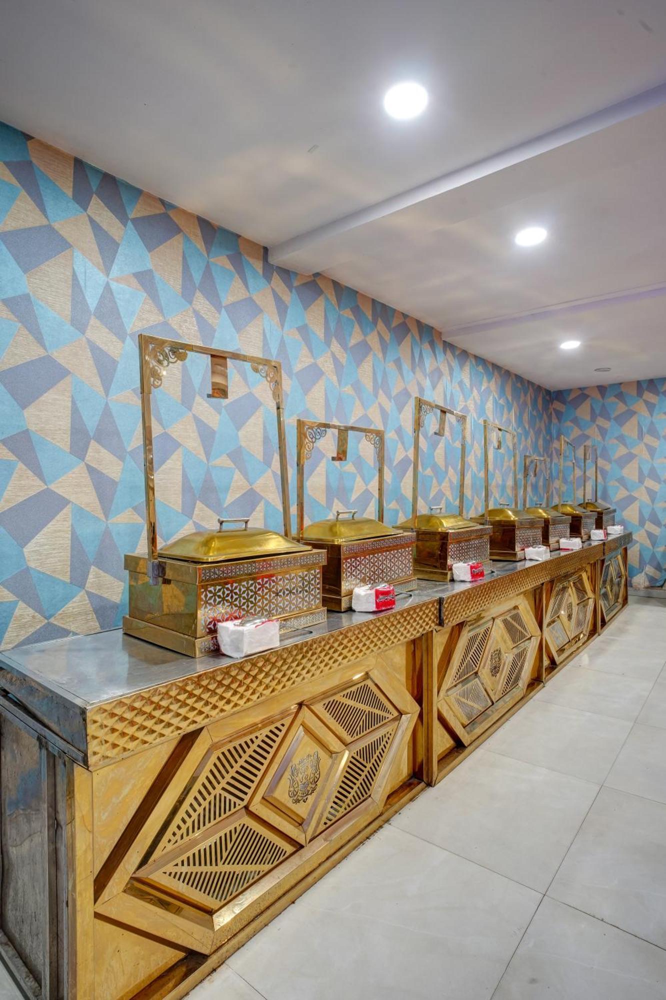 Aerostar Grand Near Yashobhoomi, Dwarka 3* Nova Deli