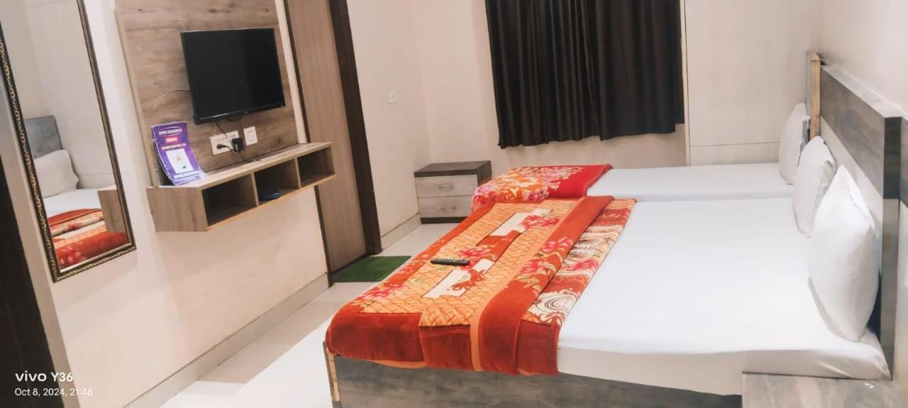 Lee Hotal Hotel 3*