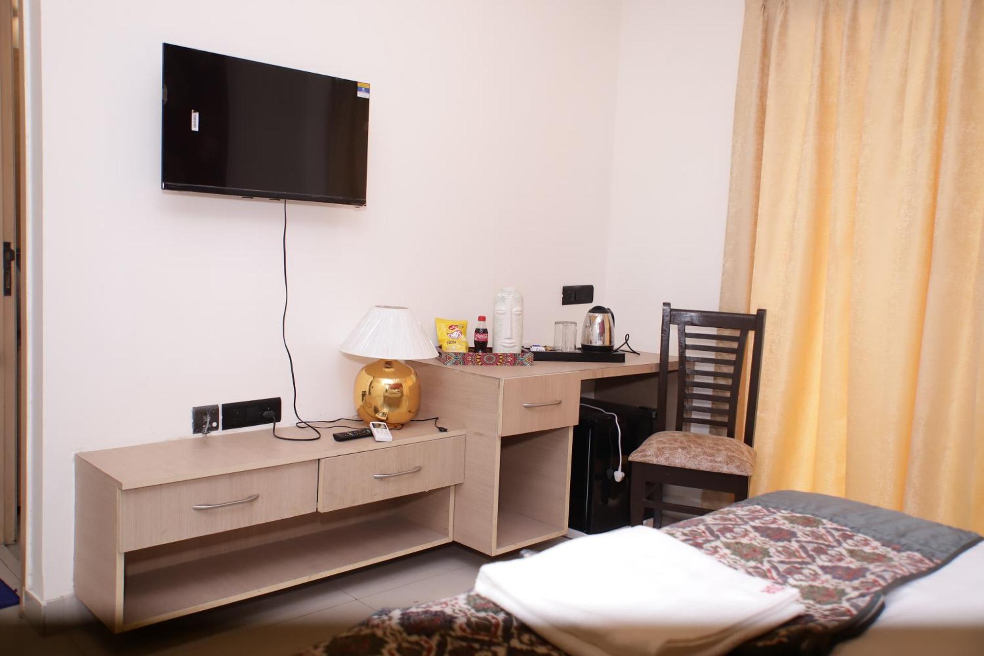 New Luxx - Near Igi Airport Hotel Nova Deli