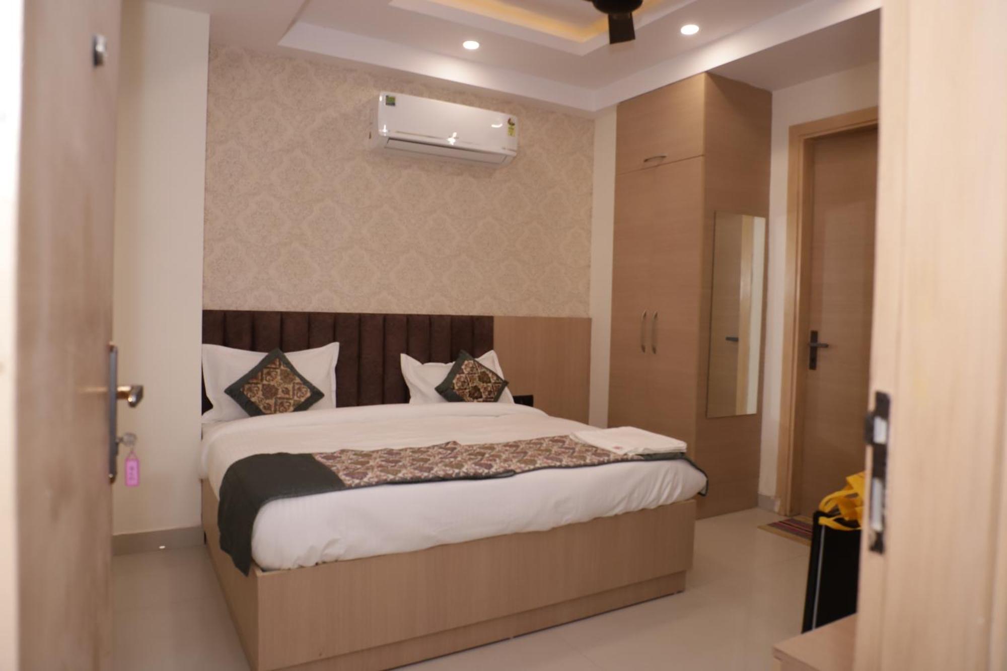New Luxx - Near Igi Airport 3* Nova Deli