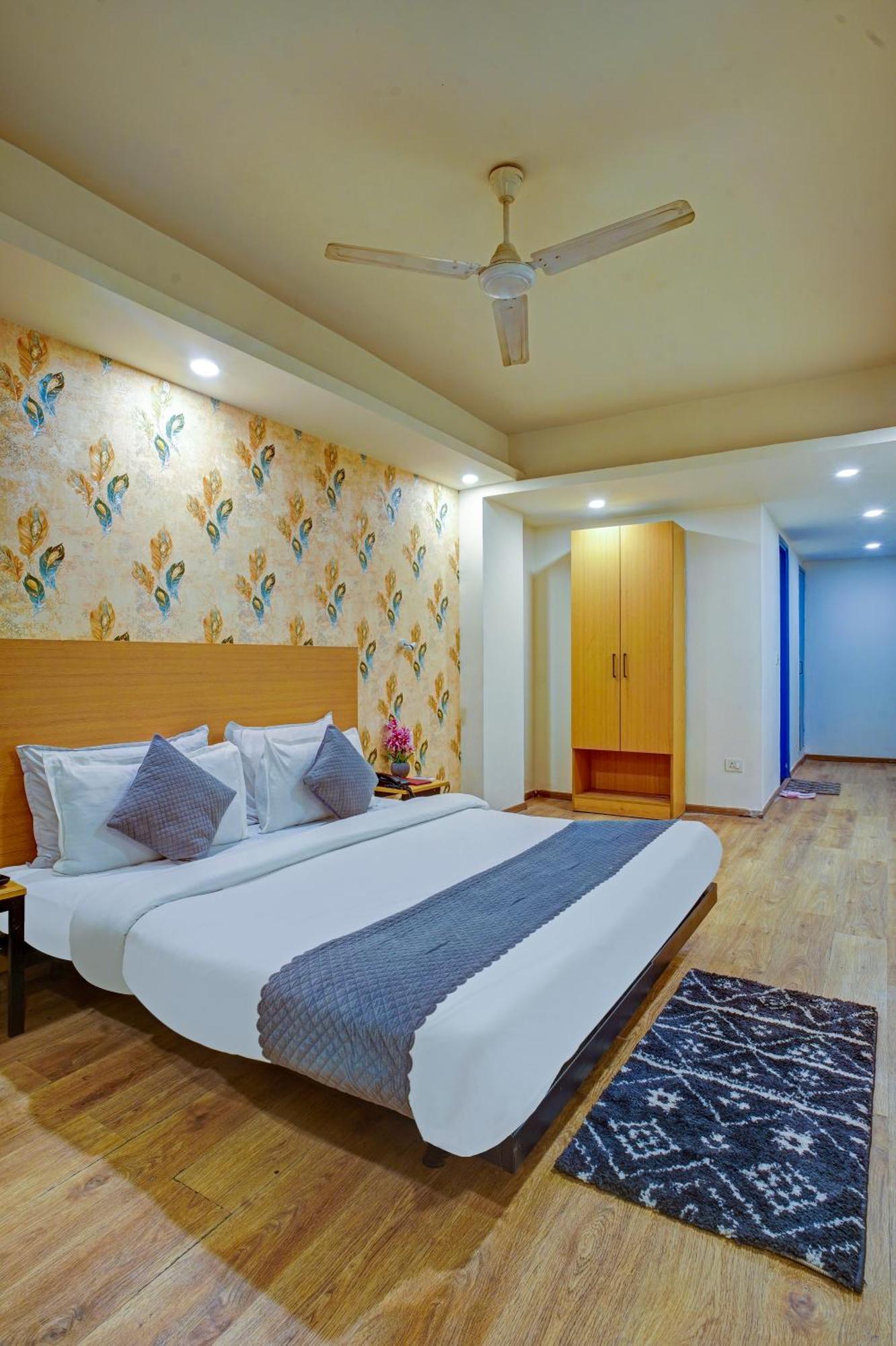 Hotel Aerostar Grand Near Yashobhoomi, Dwarka Nova Deli