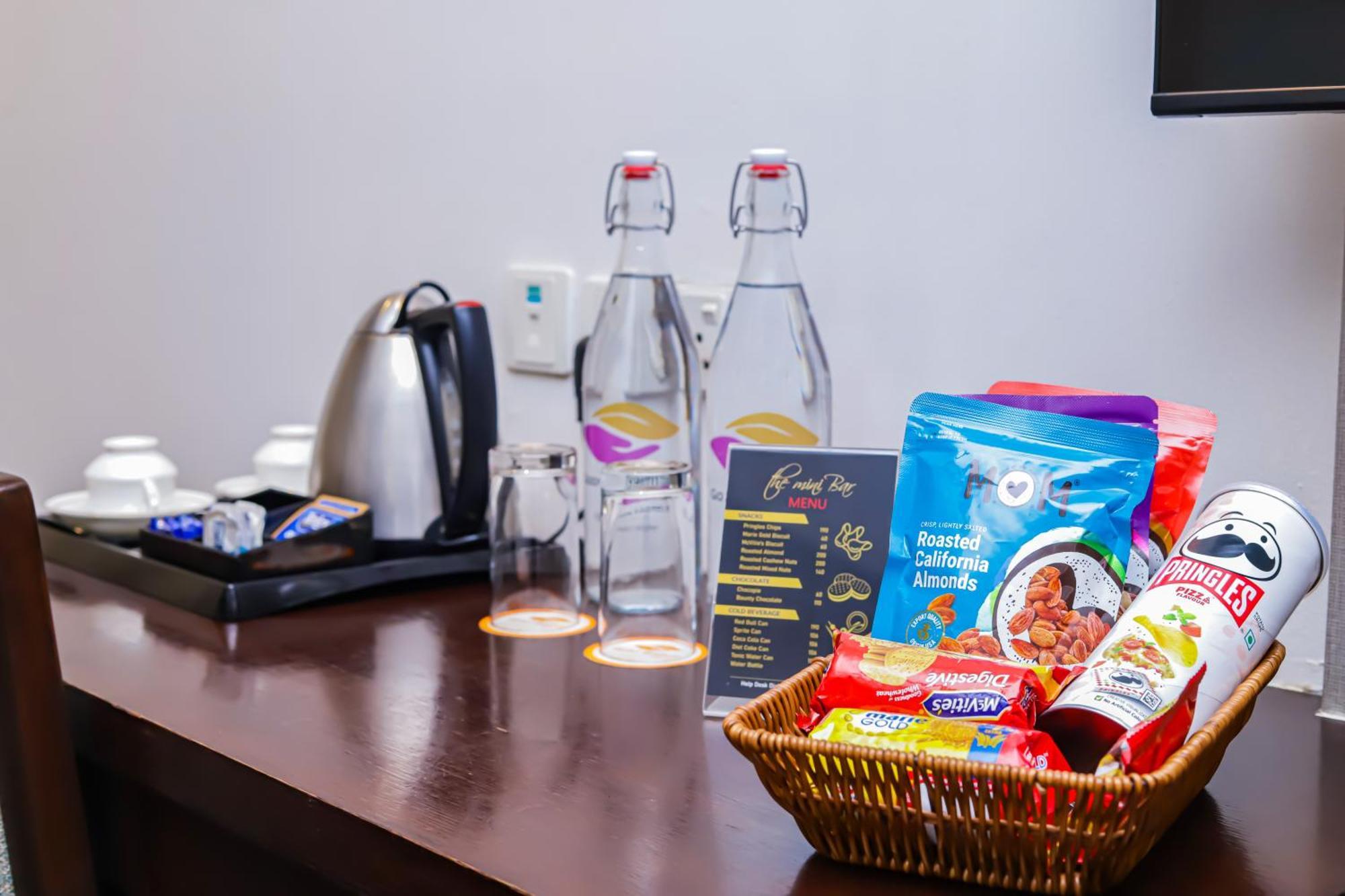 Hotel Godwin Deluxe -Free Airport Pickup -Traveller'S Choice Award Winner 2025 4*