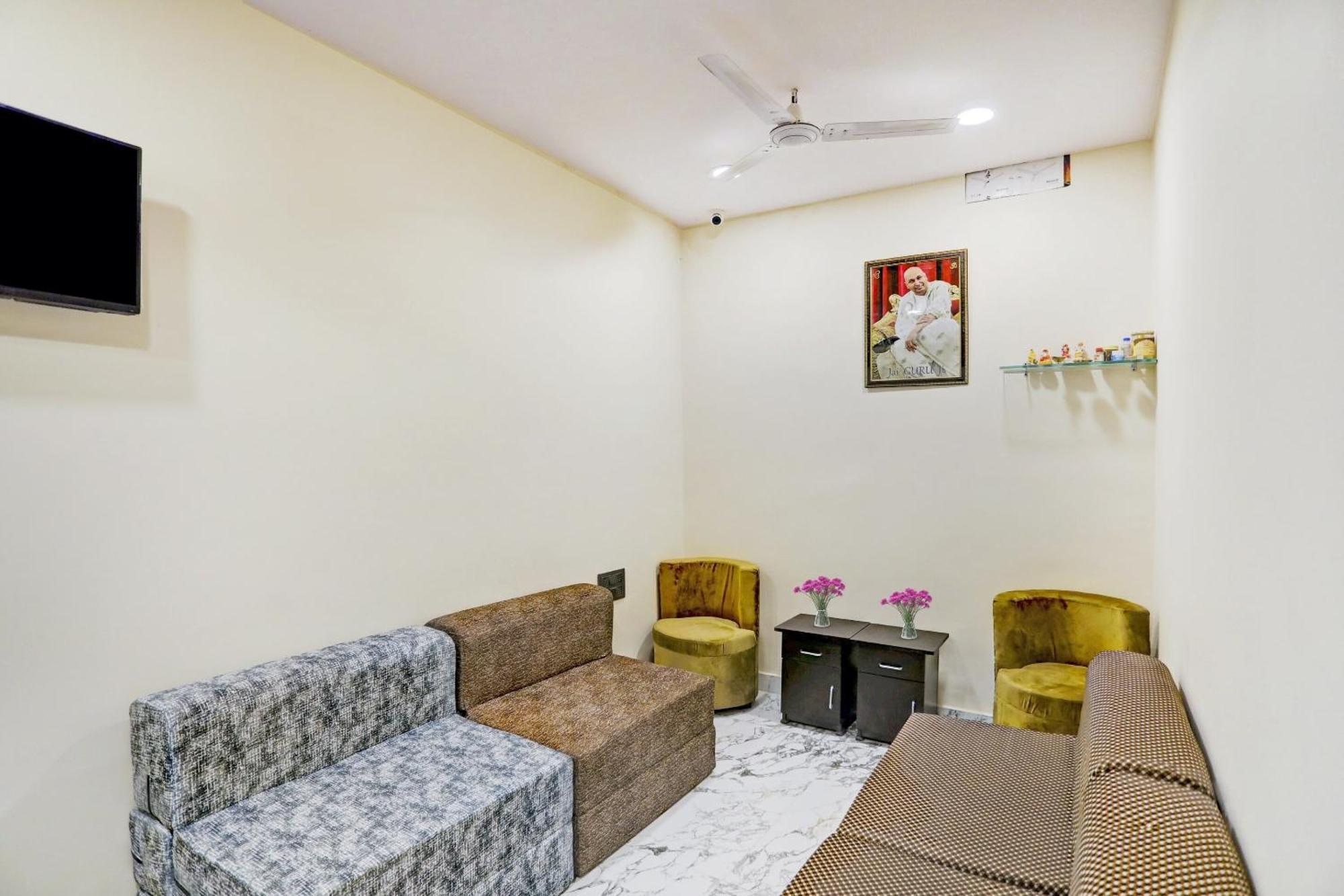 Hotel O Royal Lotus Near Ip Extension Metro Station
