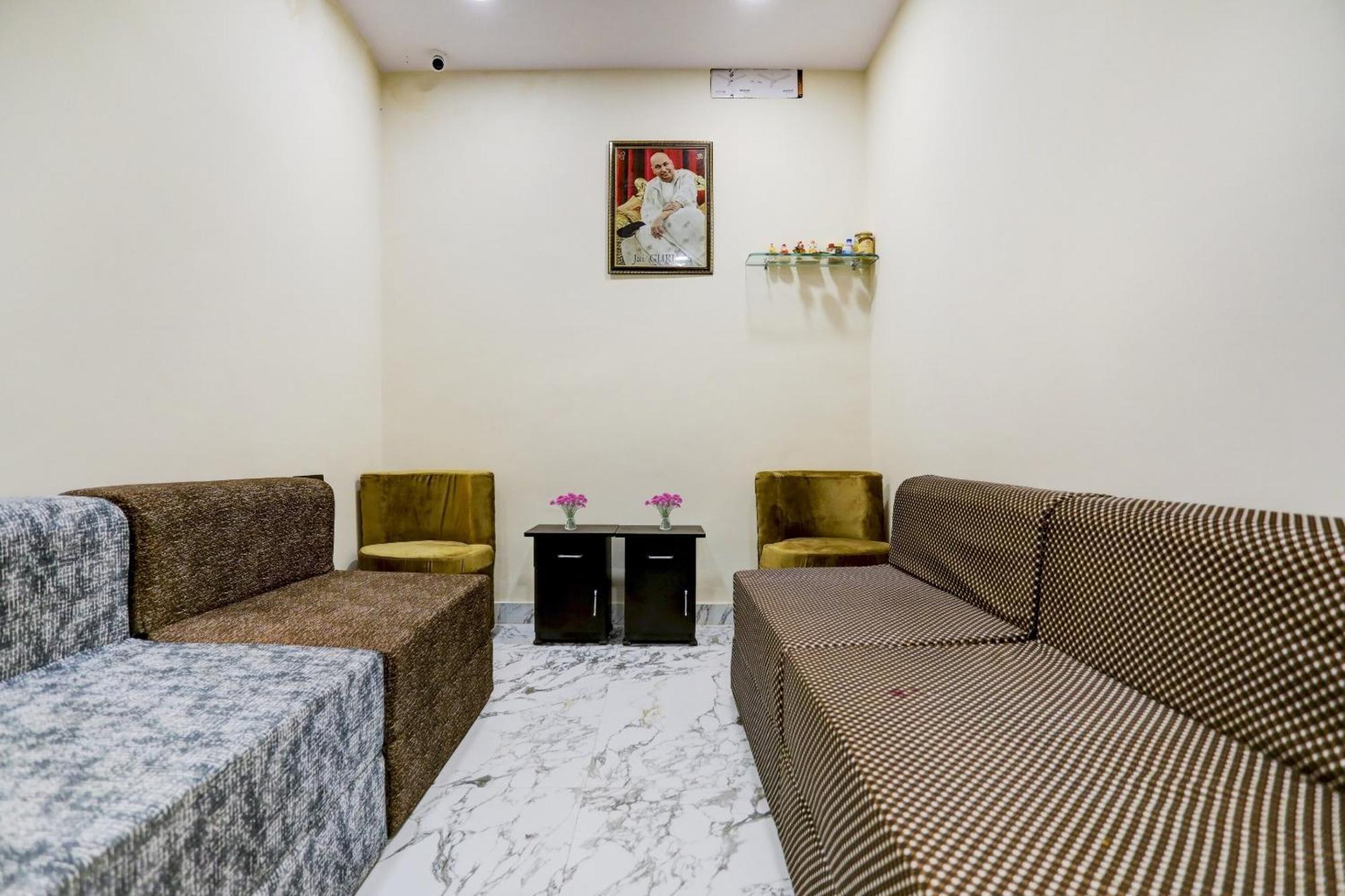 Hotel O Royal Lotus Near Ip Extension Metro Station