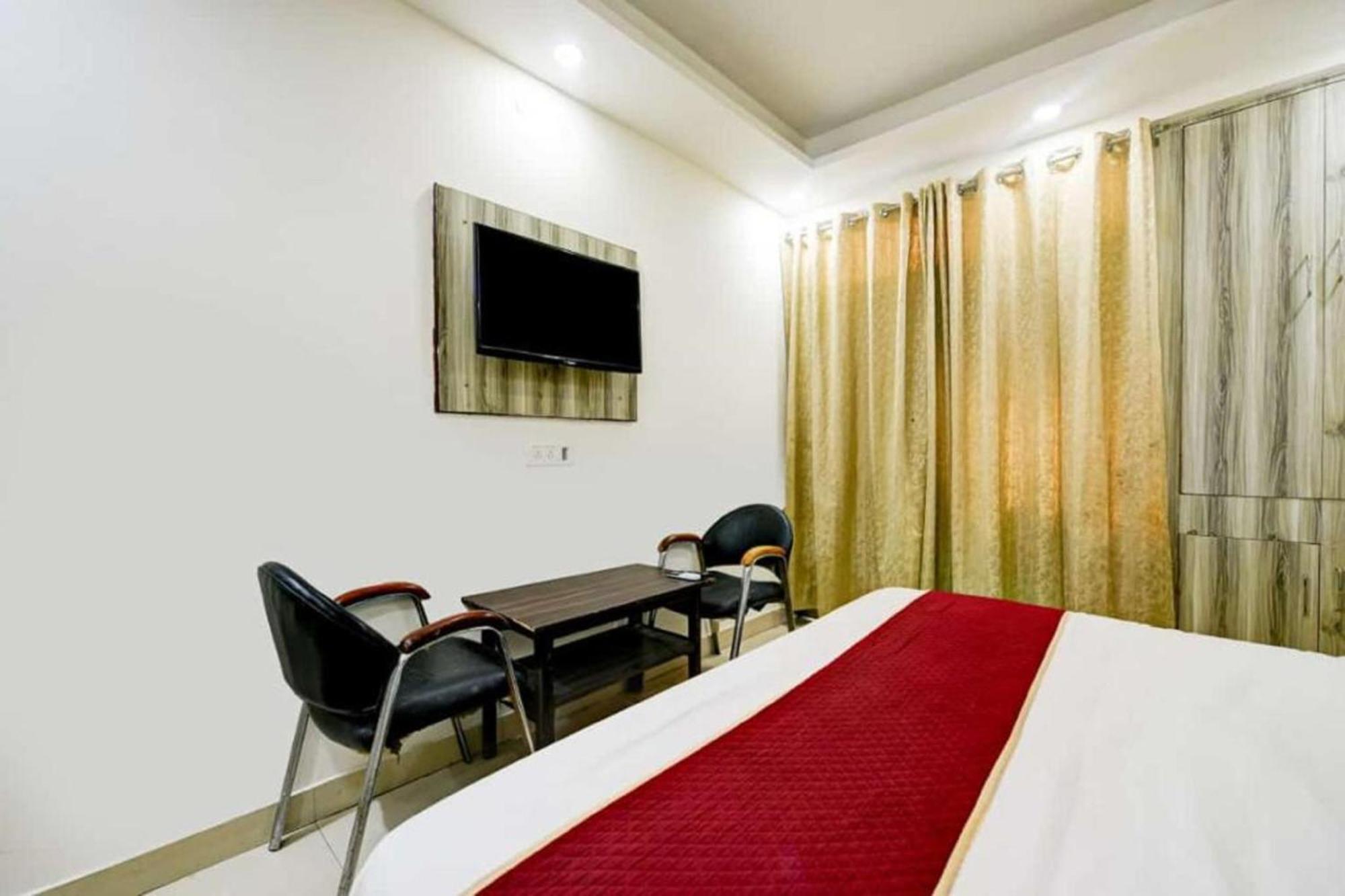 Del Fox Shanti Residency - Just A Minute Away From Railway Station And Connaught Place & 5 Mins From Vfs Hotel