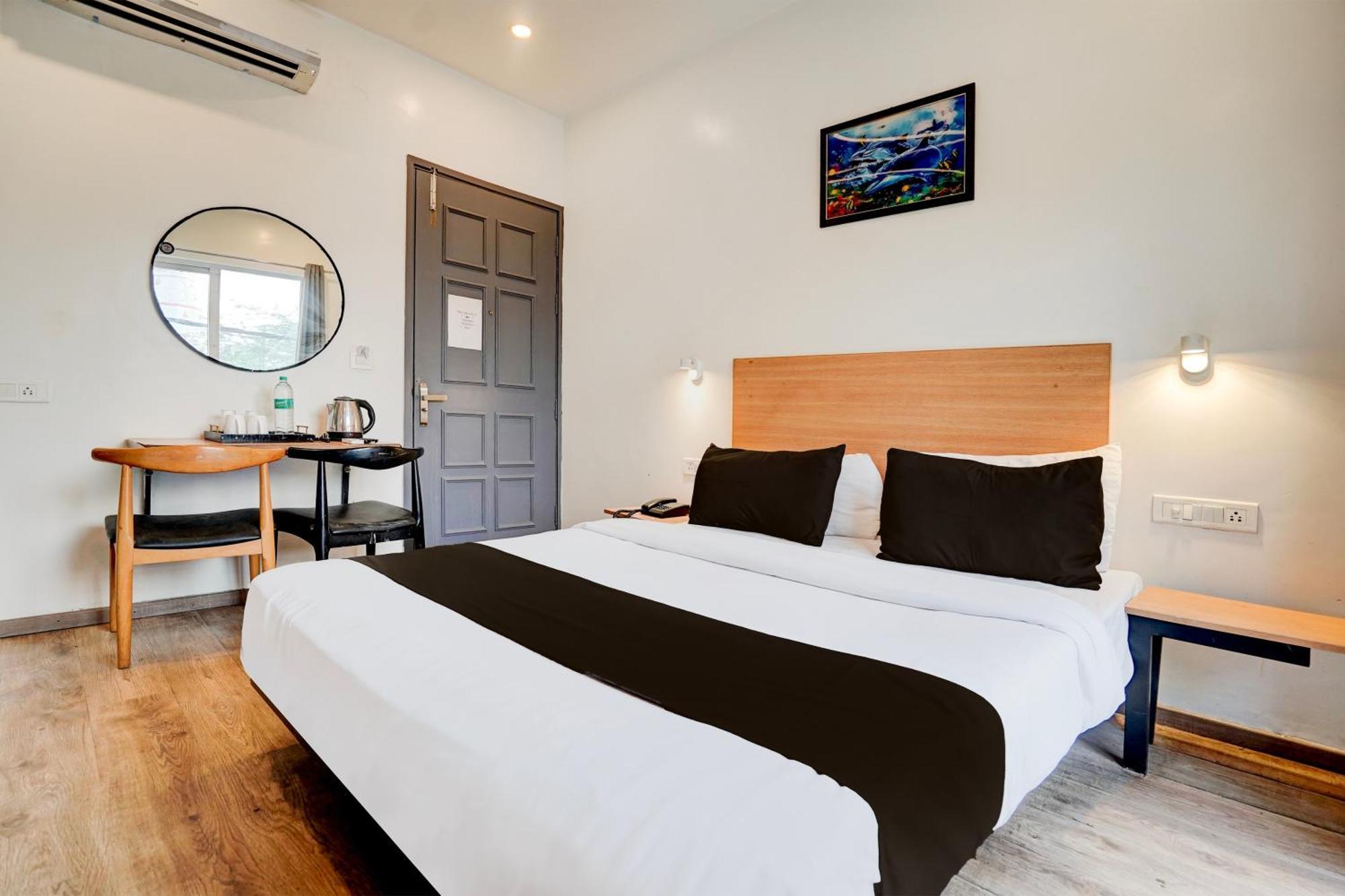 Hotel Super O Britania Chowk