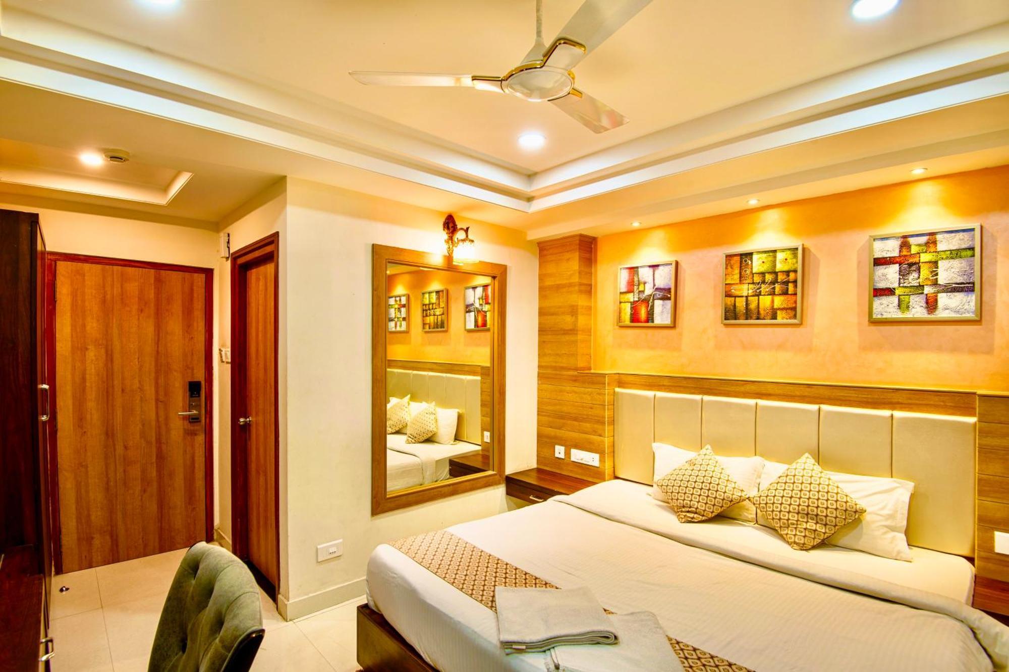 Tavish Near Delhi Airport Hotel