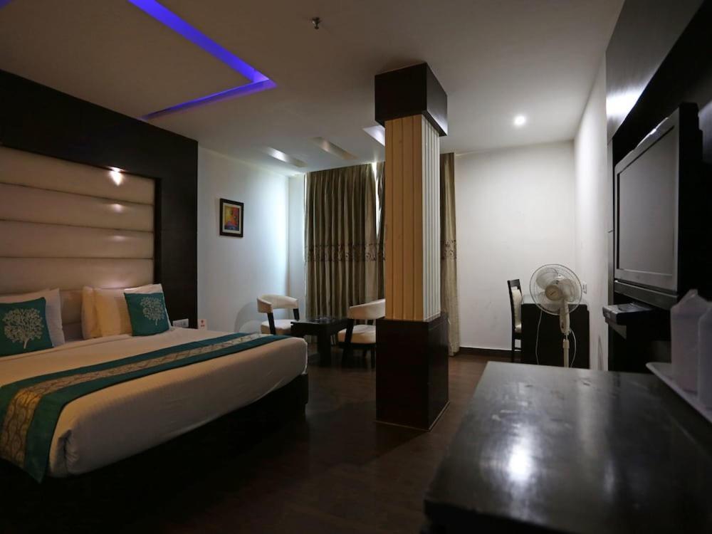 Bed & Breakfast Pearl Crown New Delhi