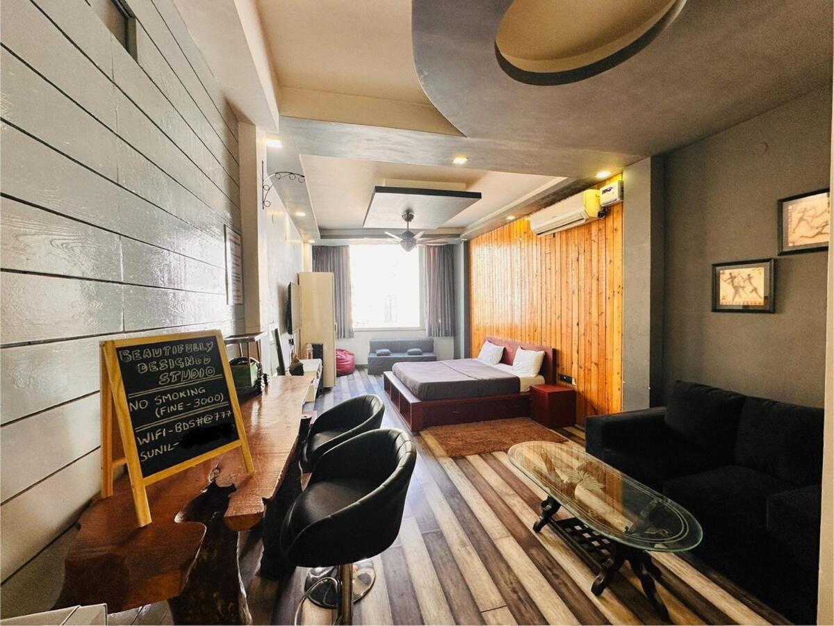 Leafyinn Stylish Apartment New Delhi