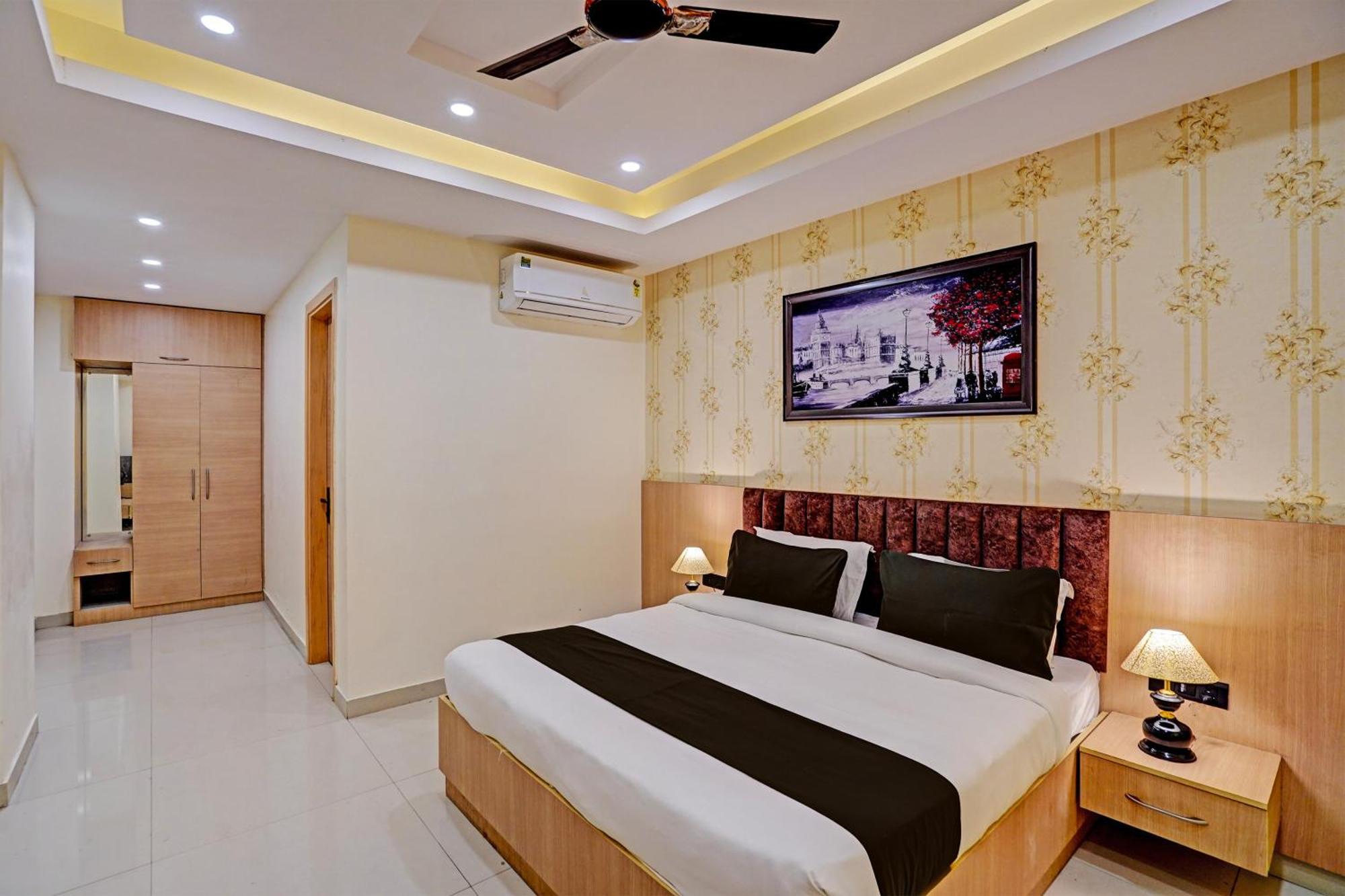 Grand Marina 4* New Delhi