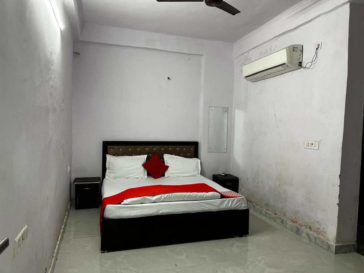 New Signature Village * New Delhi