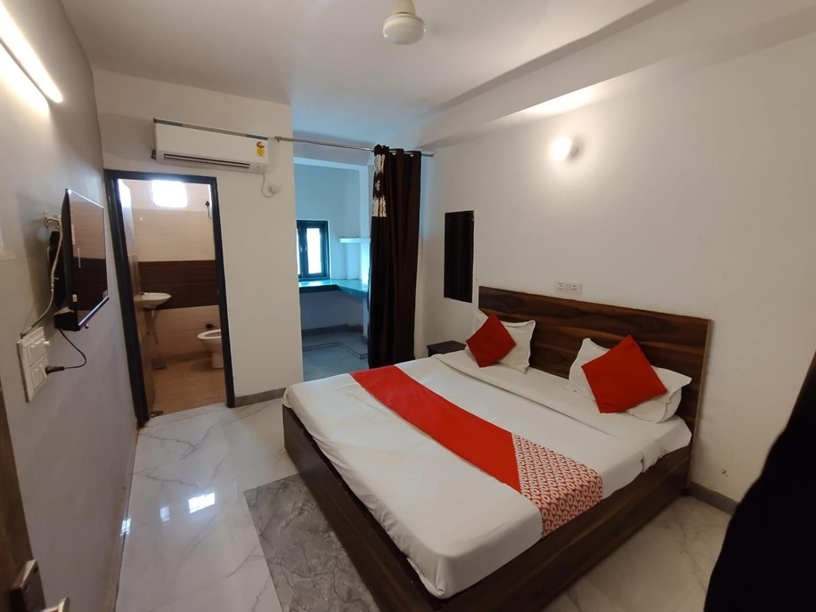 Hotel New Signature Village
