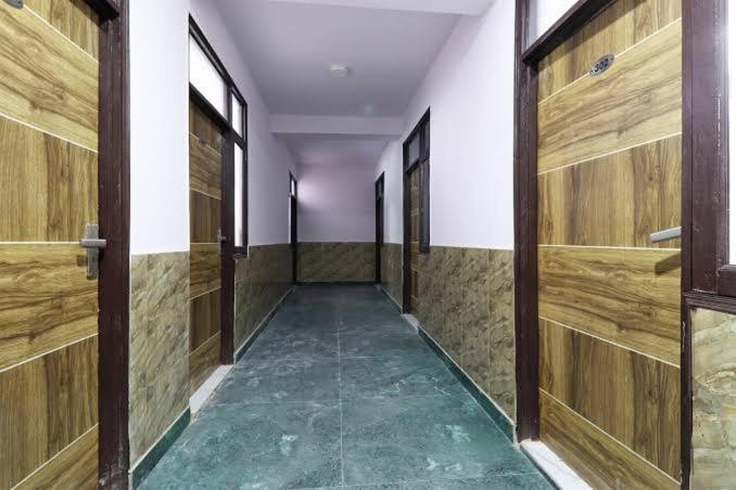 New Signature Village * New Delhi