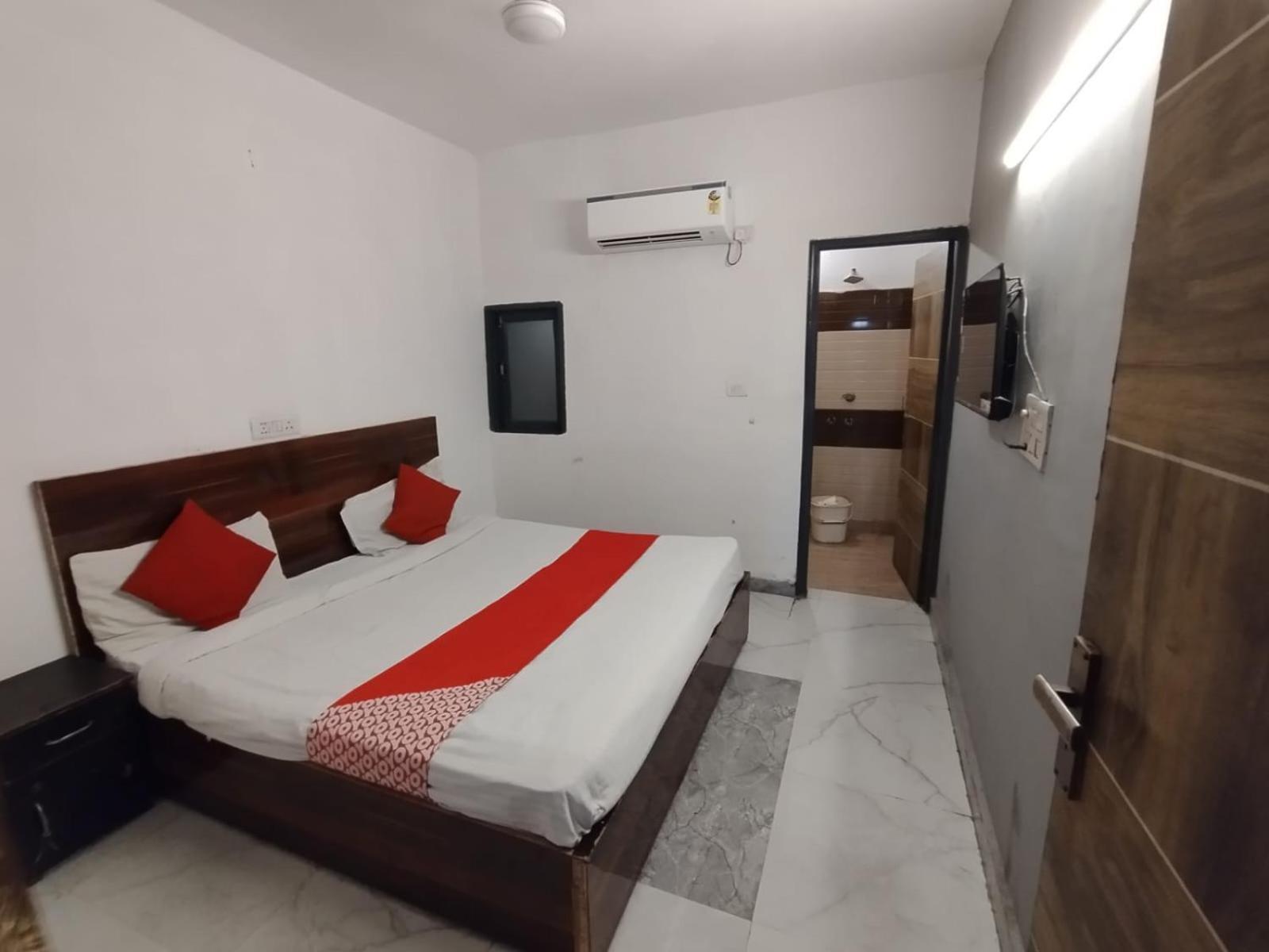 New Signature Village Hotel