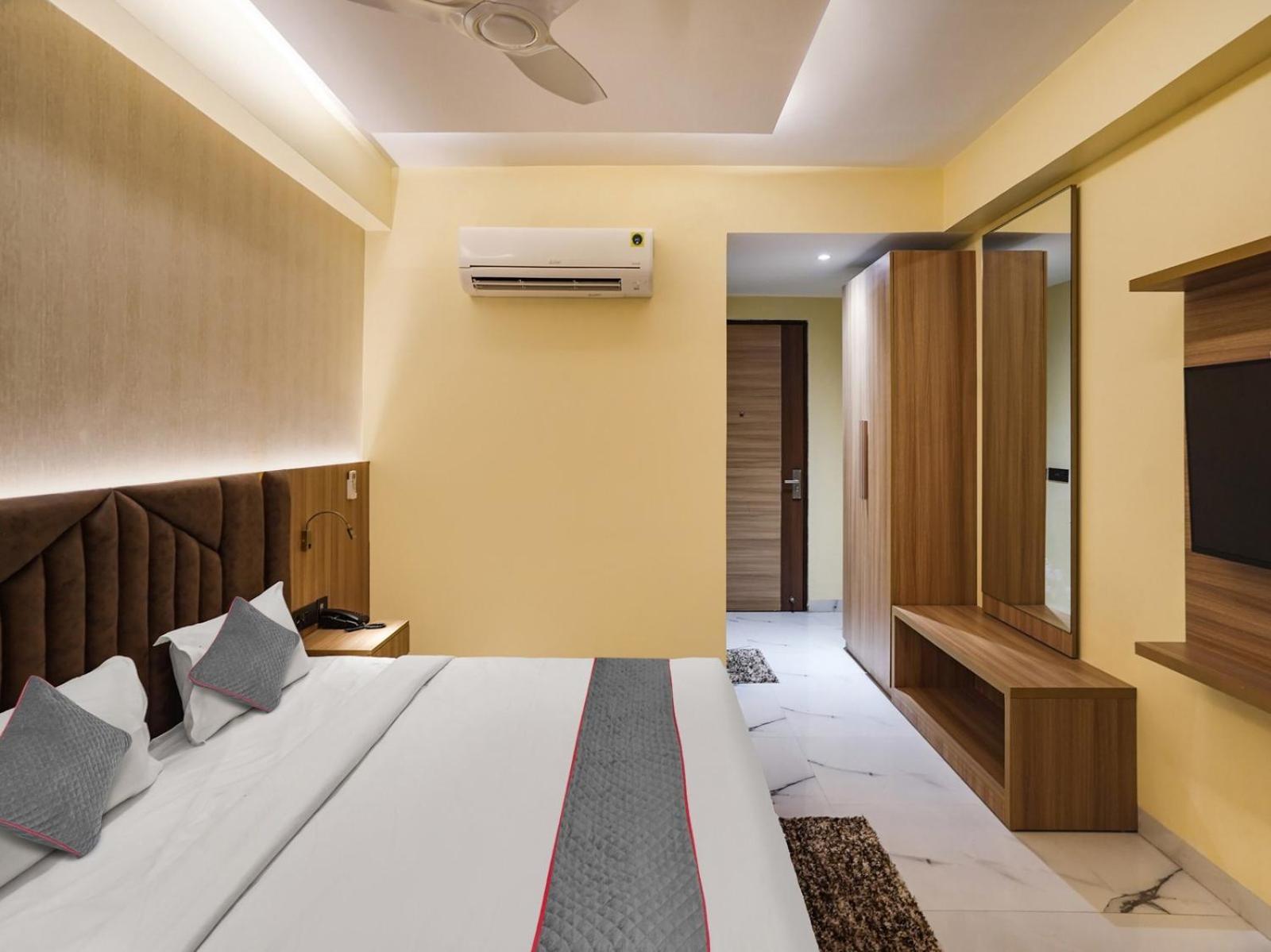 Ivy Plaza Near Delhi Airport Hotel New Delhi