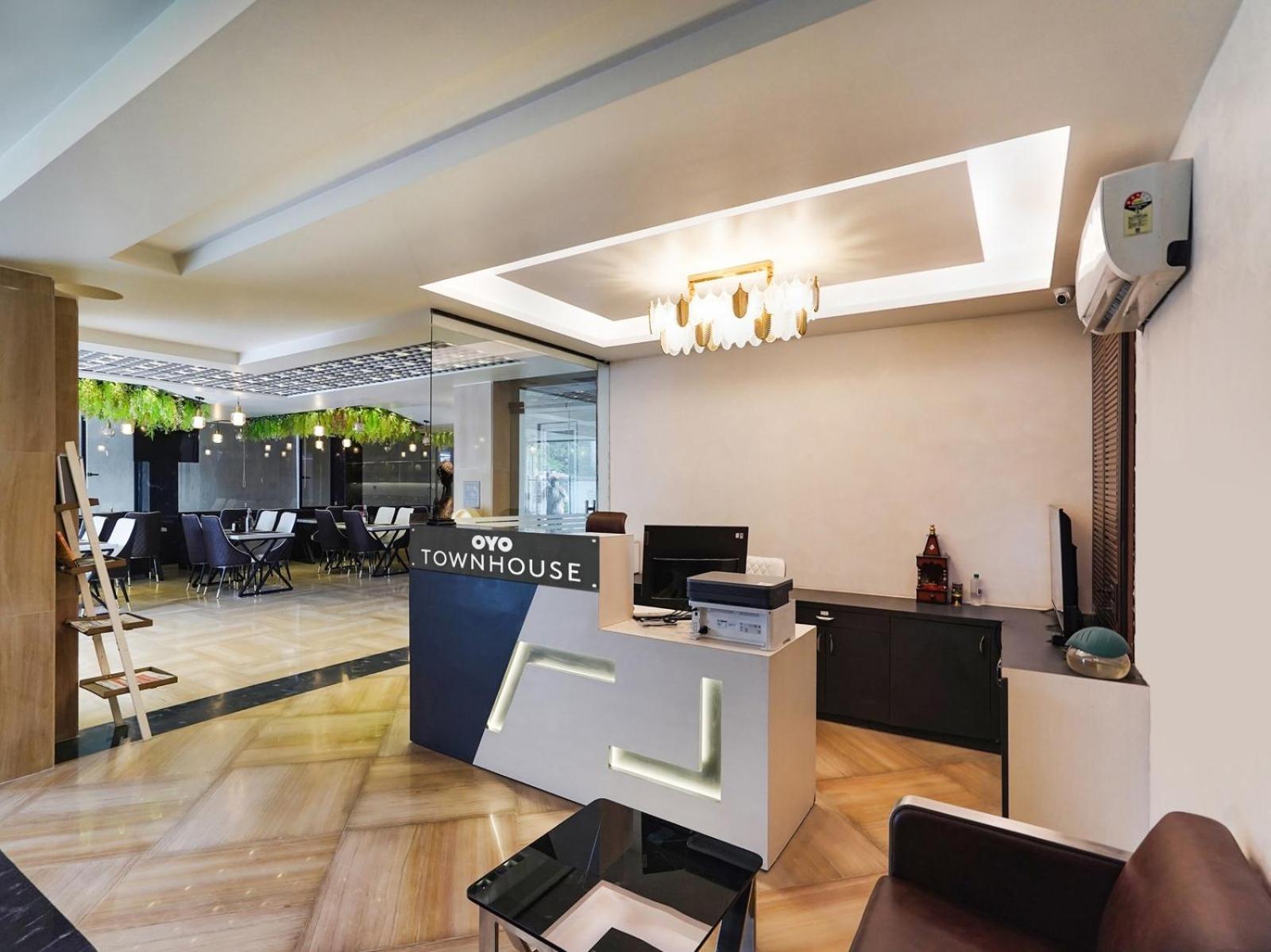 Hotel Ivy Plaza Near Delhi Airport
